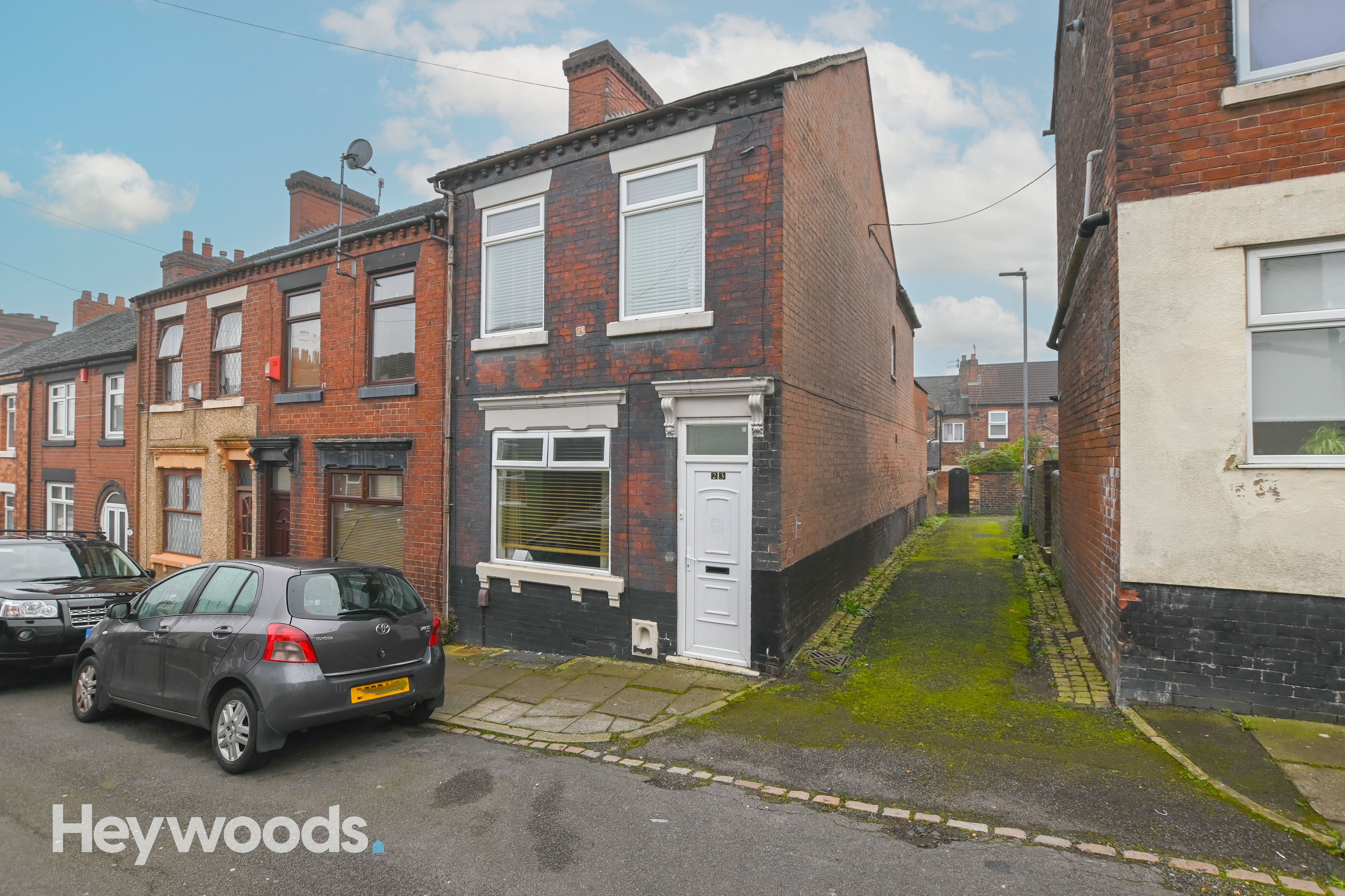 2 bedroom Terraced House Sold
