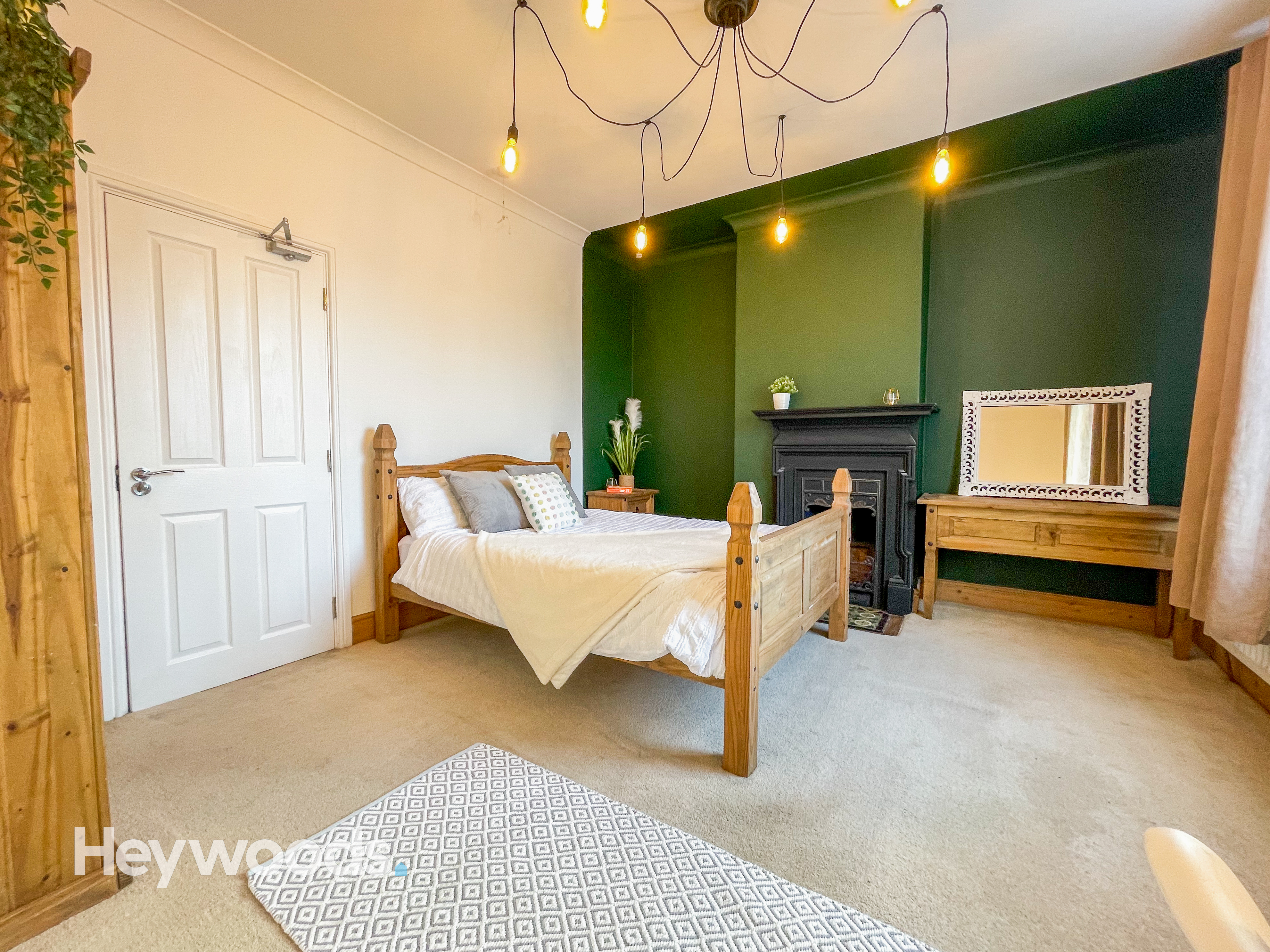 4 bedroom Terraced House Let