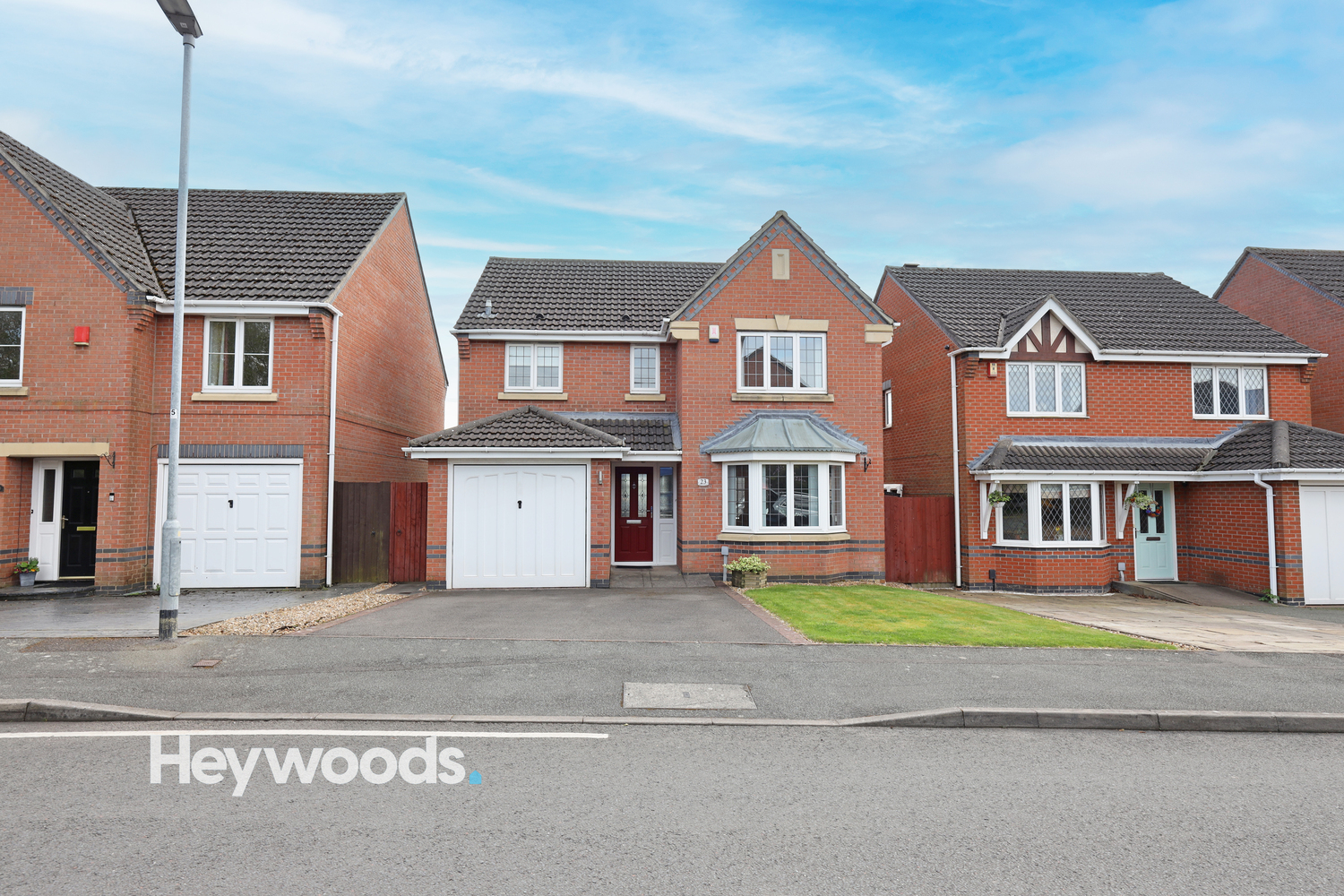 4 bedroom Detached house Under Offer