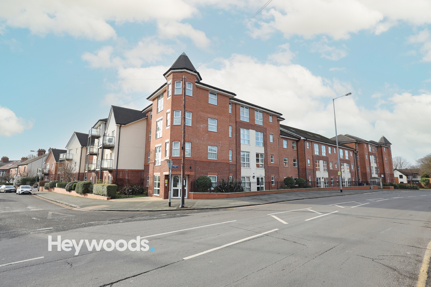 2 bedroom Apartment Under Offer