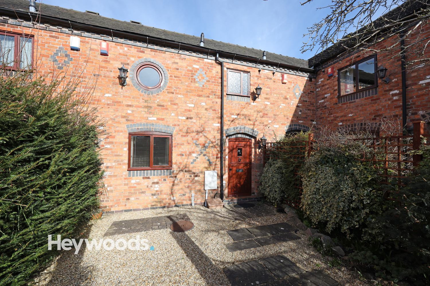 2 bedroom Property For Sale