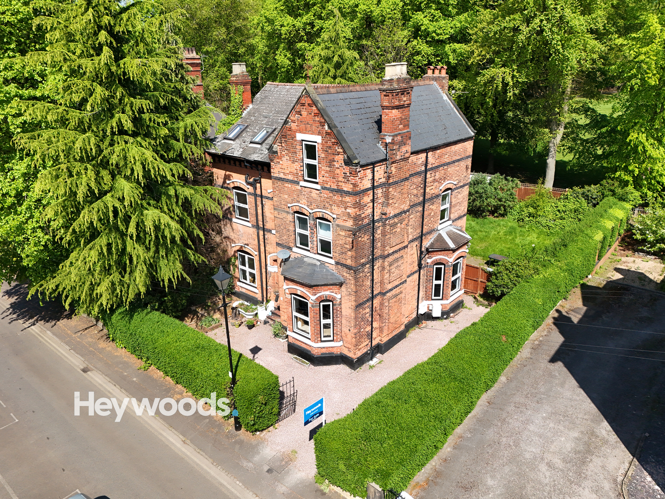 7 bedroom Detached house For Sale