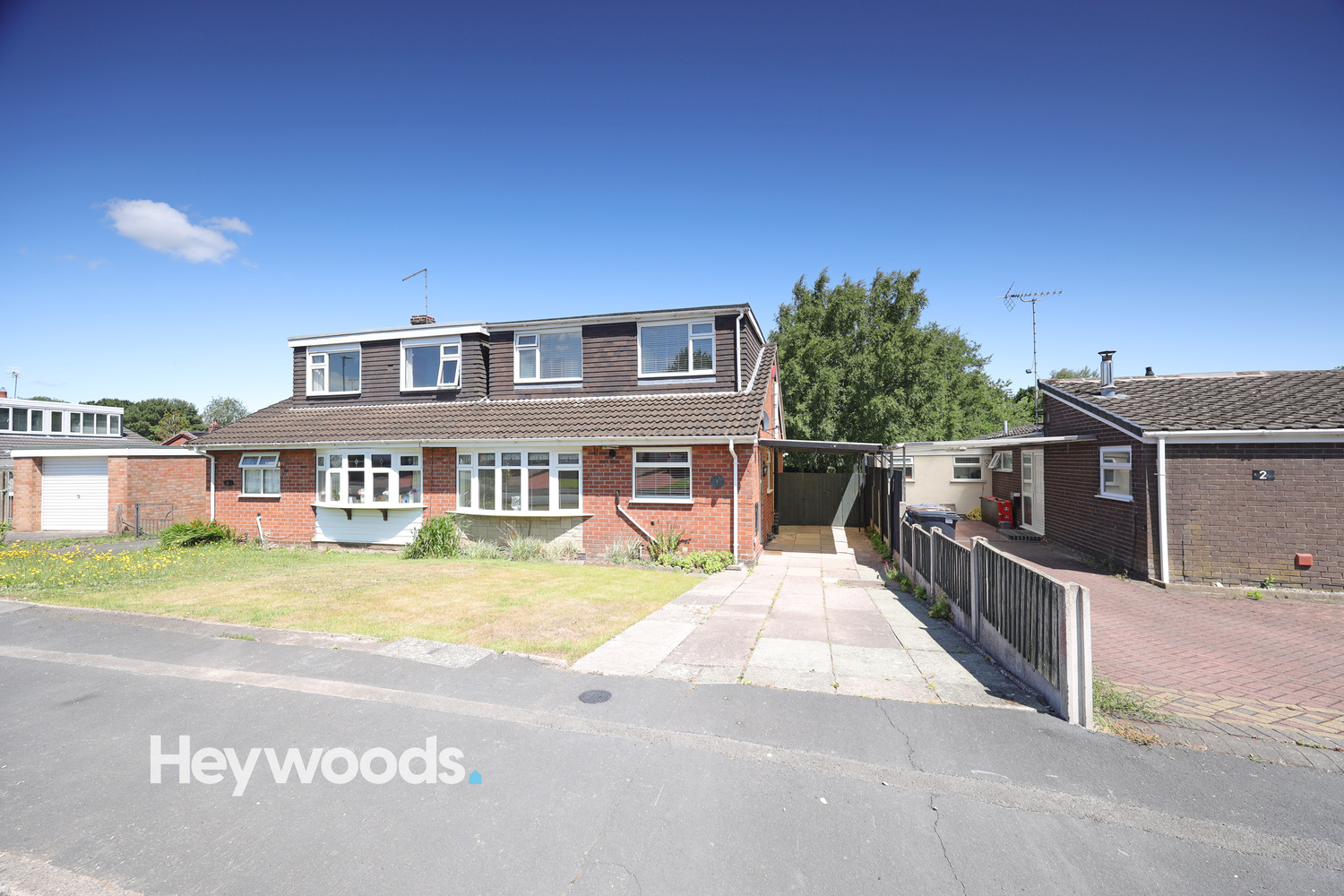 3 bedroom Link detached house Under Offer