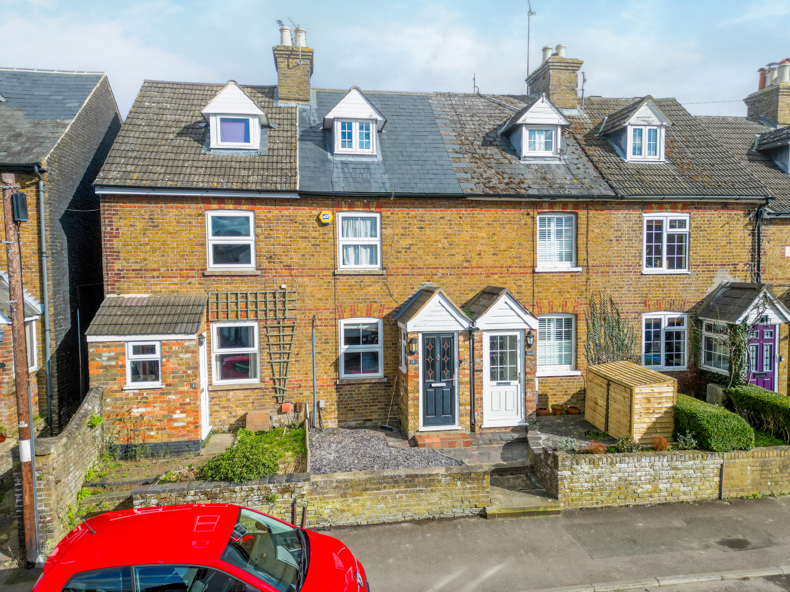 3 bedroom Terraced House Under Offer