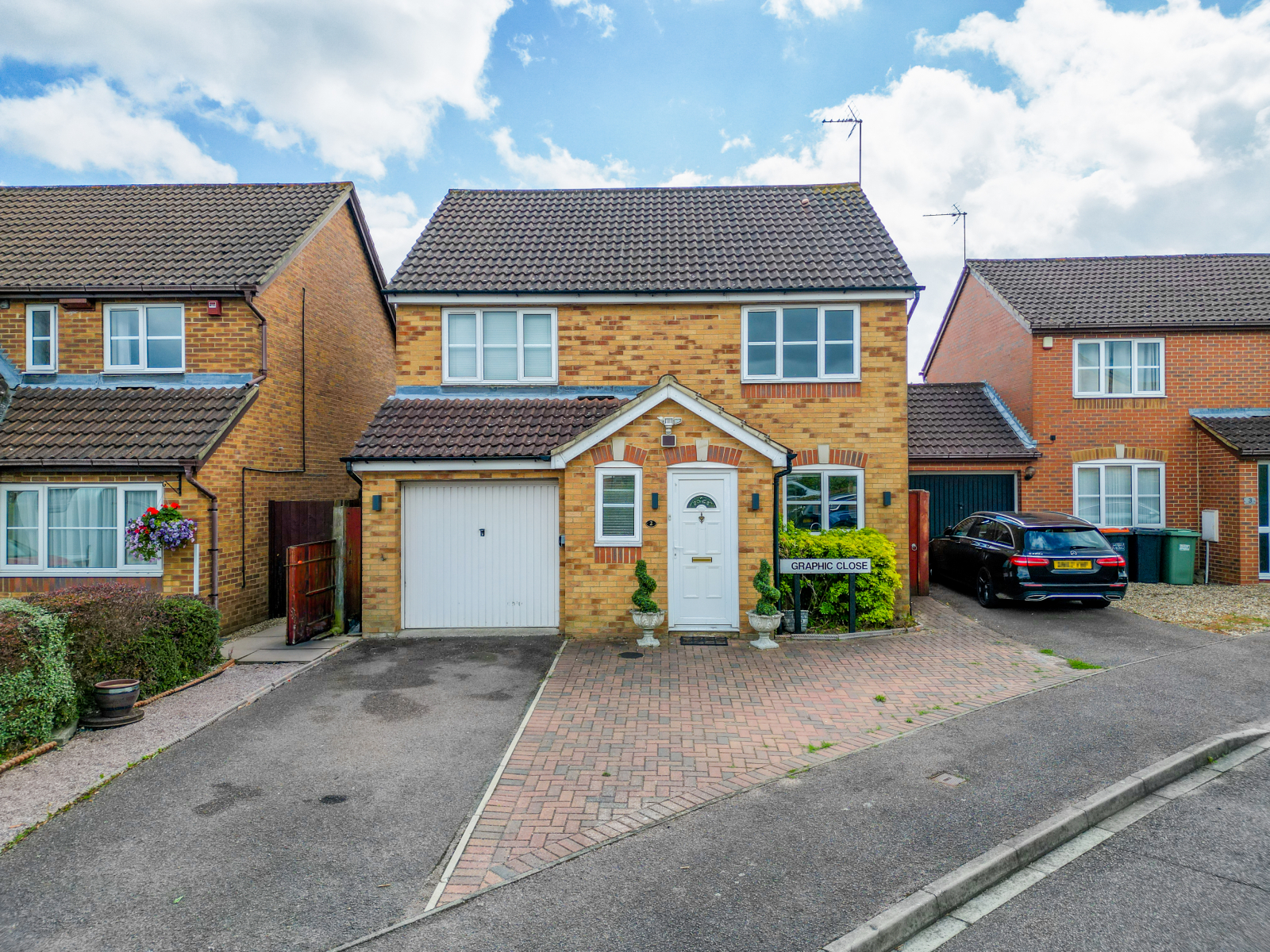 4 bedroom Detached house Under Offer