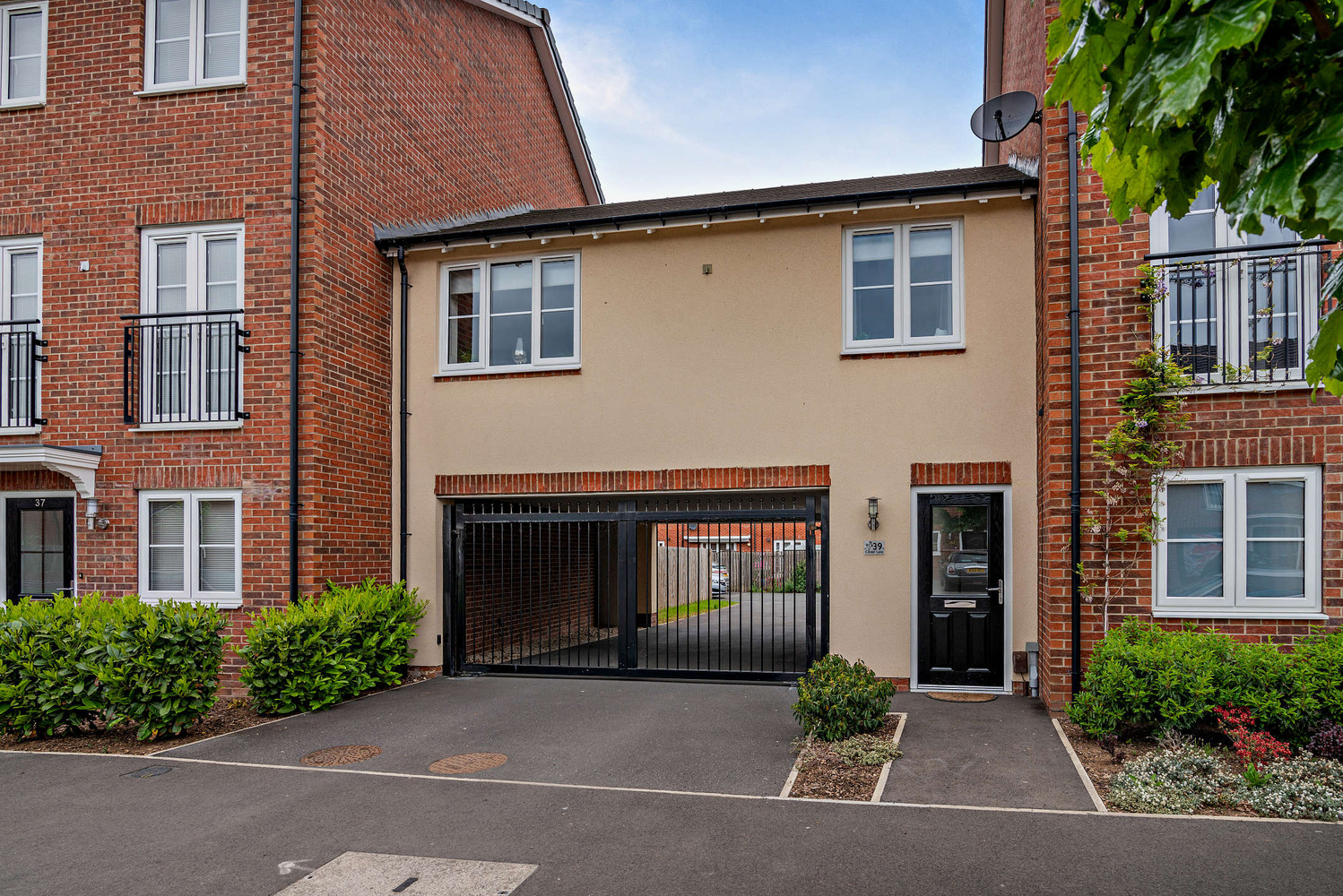 2 bedroom Terraced House Under Offer