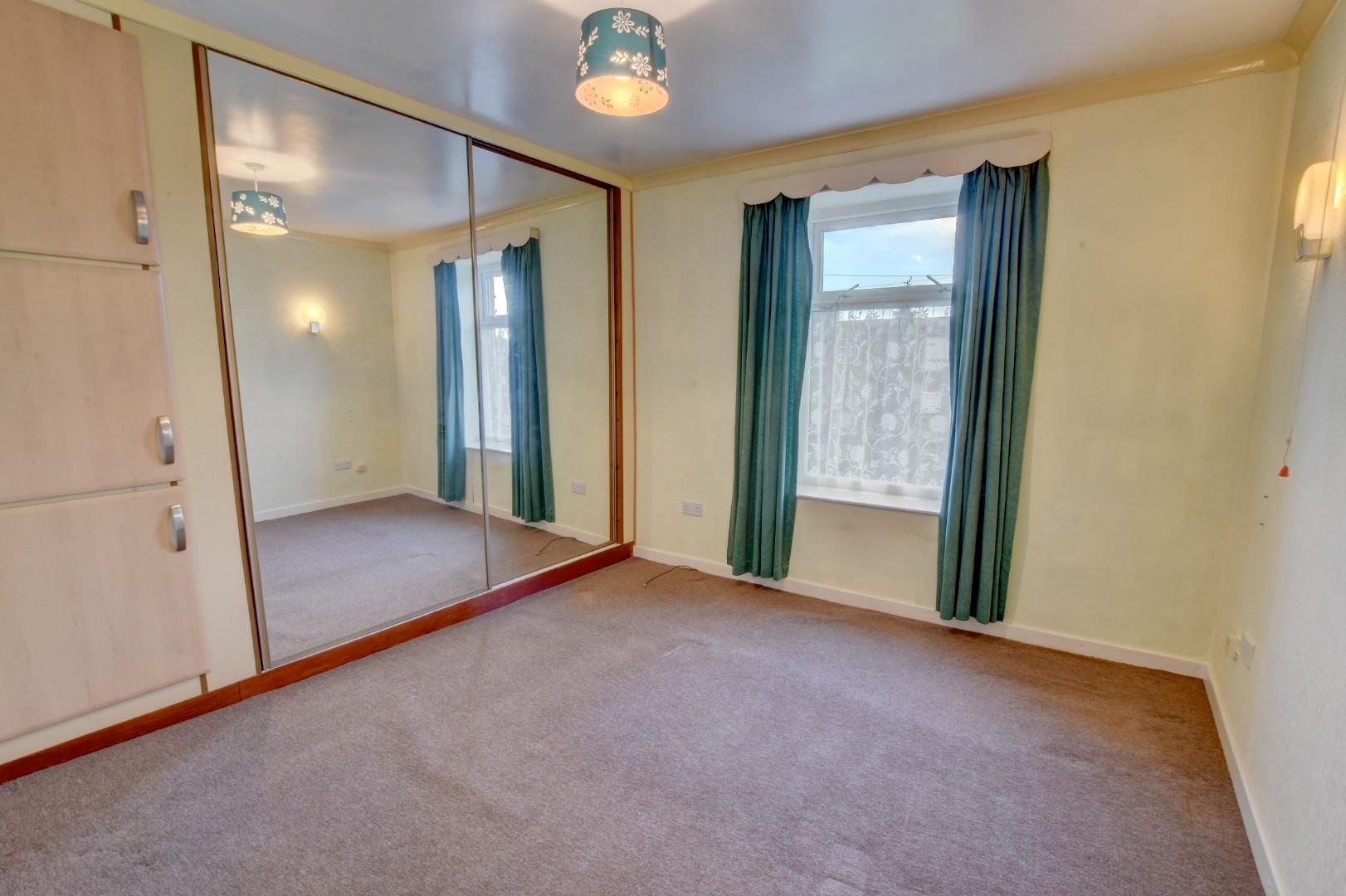 2 bedroom Terraced SSTC