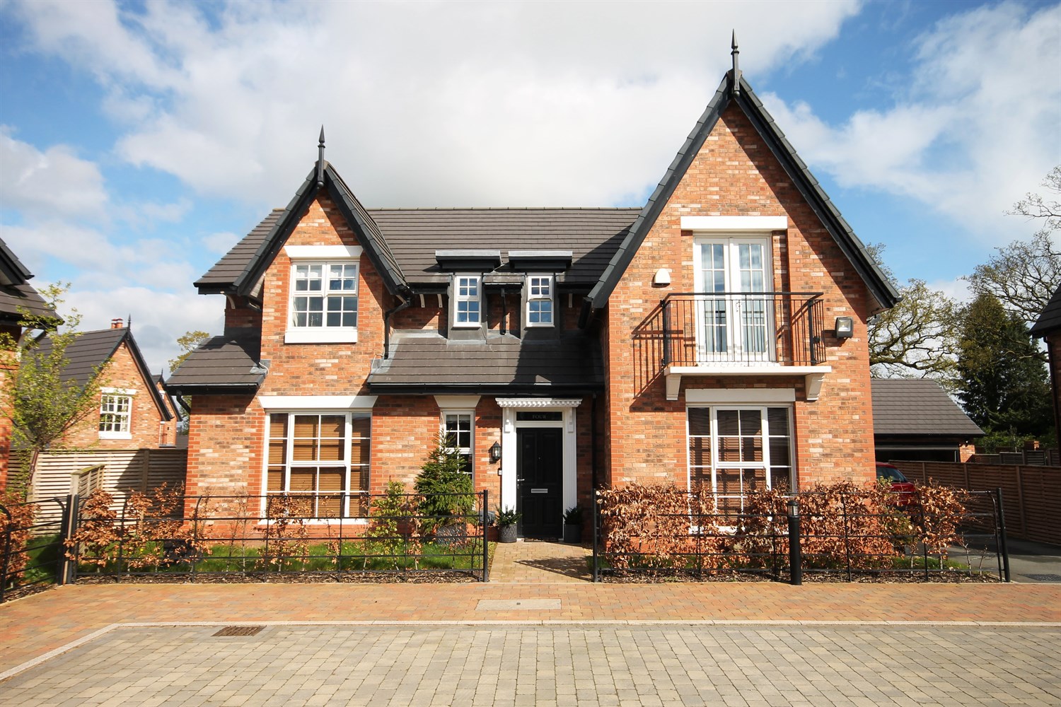 4 bedroom Detached House Let