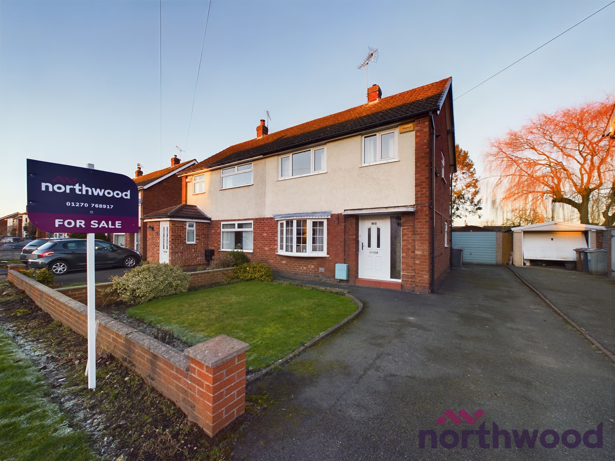 3 bedroom Semi-Detached House SSTC