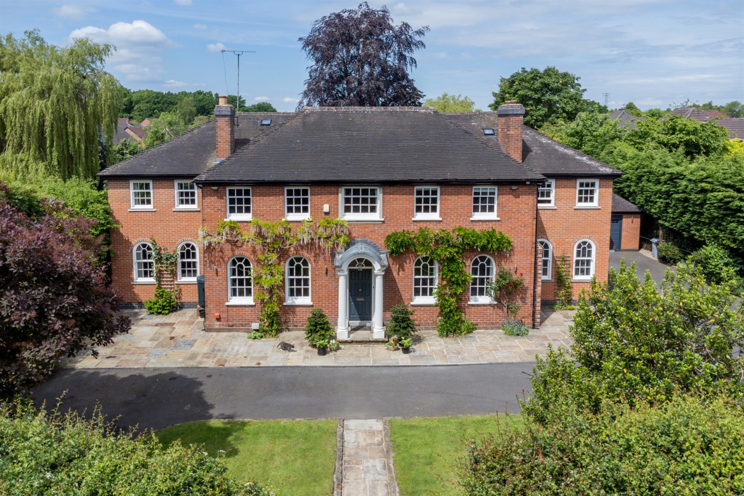 5 bedroom Detached House Sold