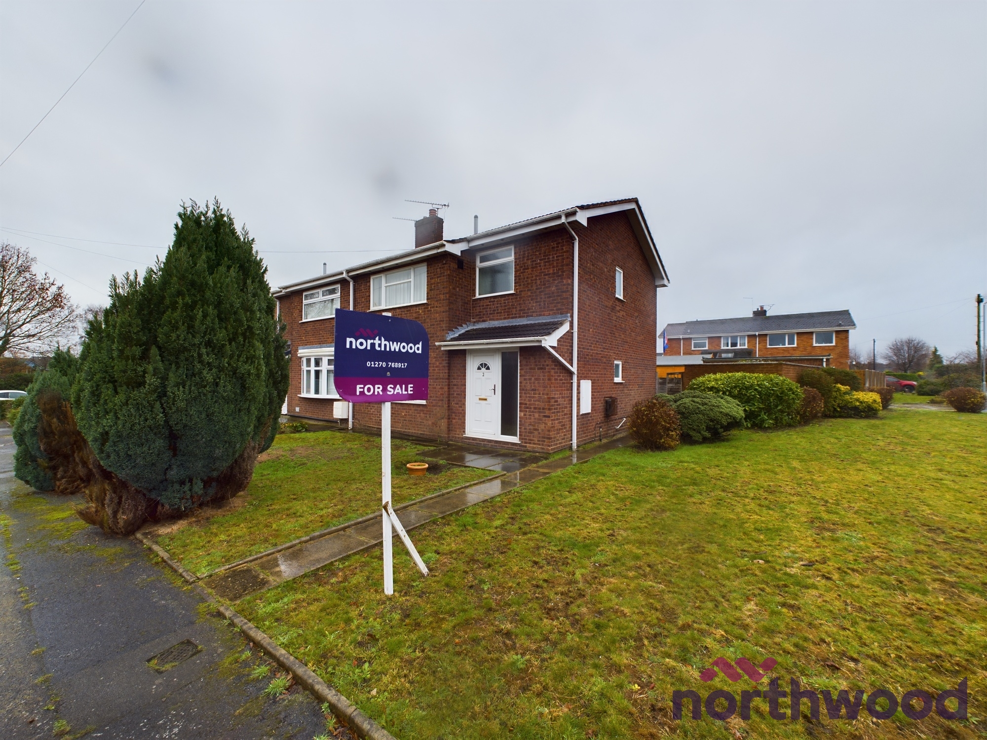 3 bedroom Semi-Detached House SSTC