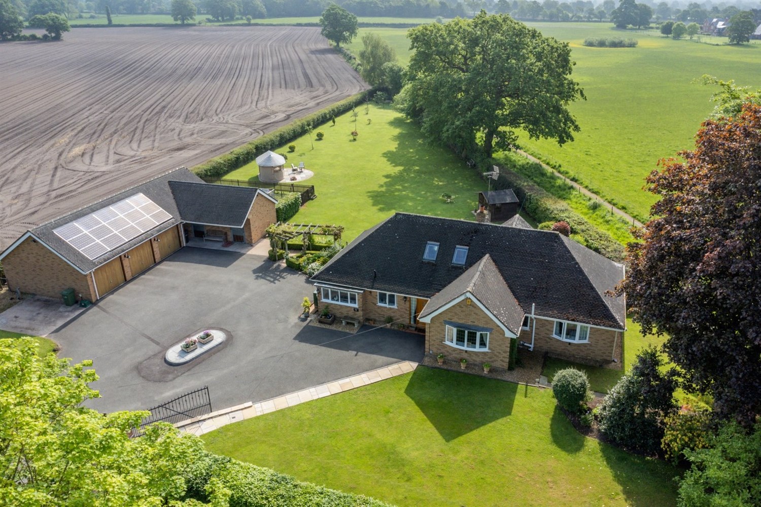 4 bedroom Detached House SSTC