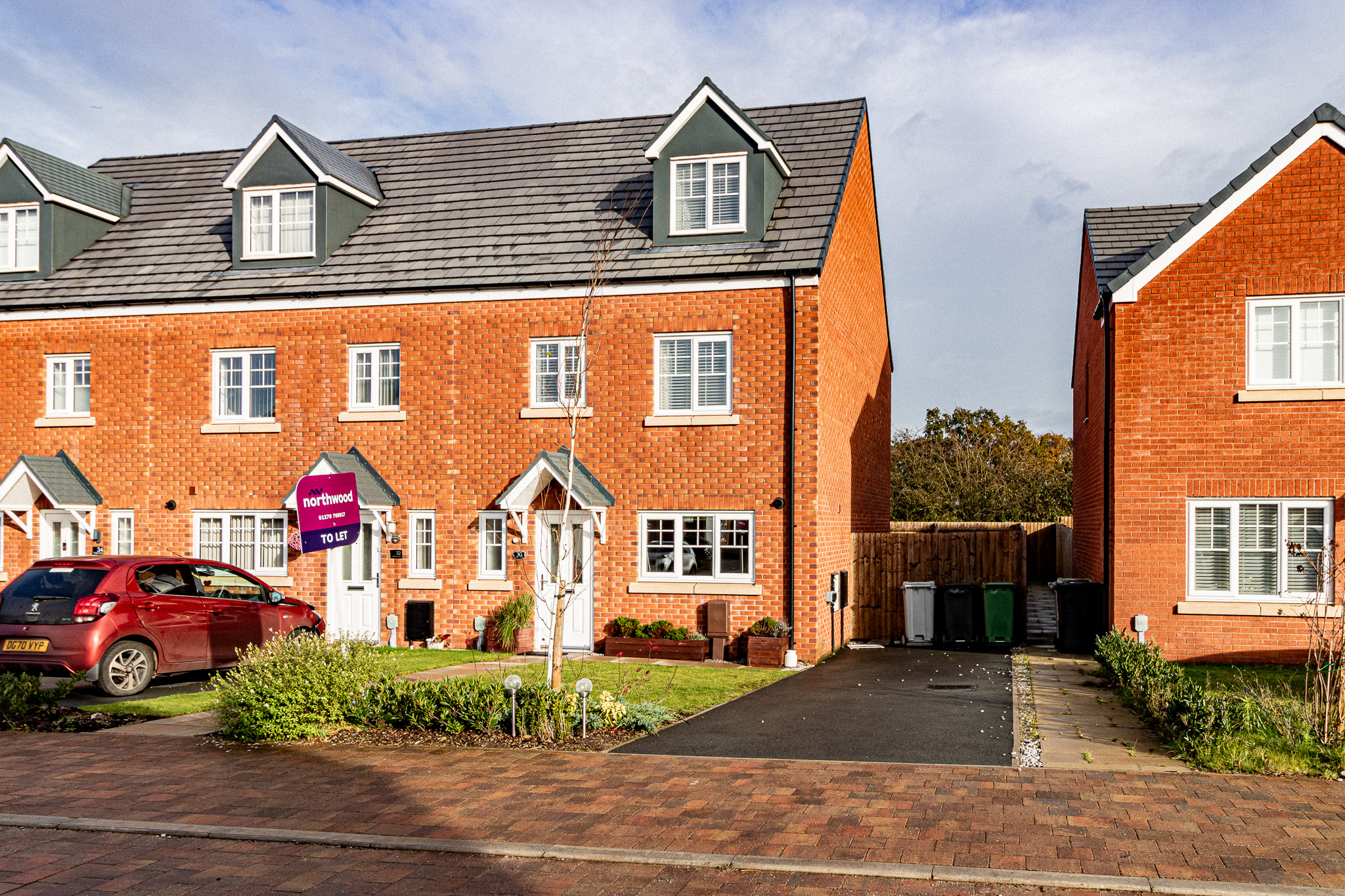 4 bedroom Semi-Detached House Let agreed