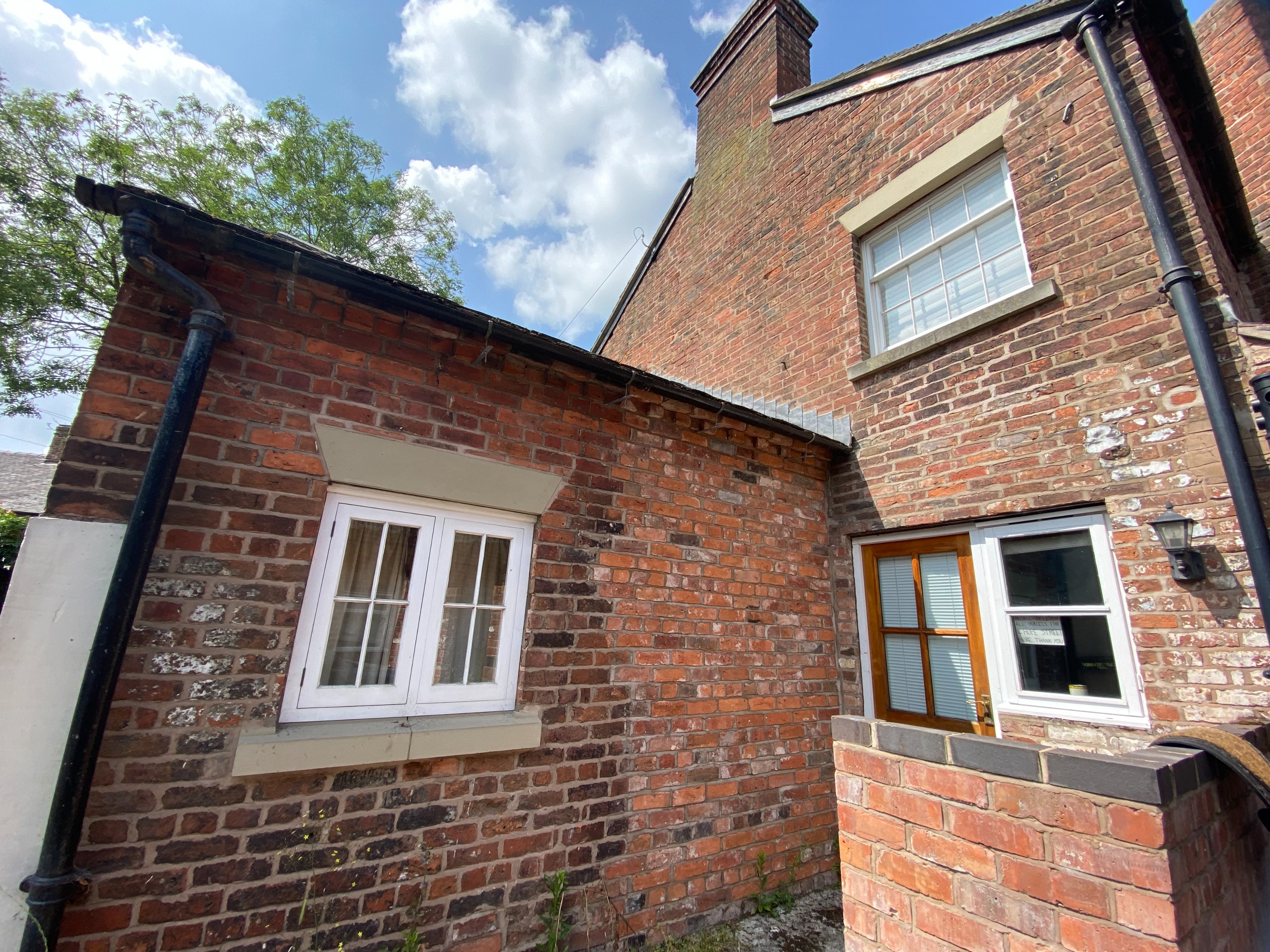 2 bedroom House Let agreed