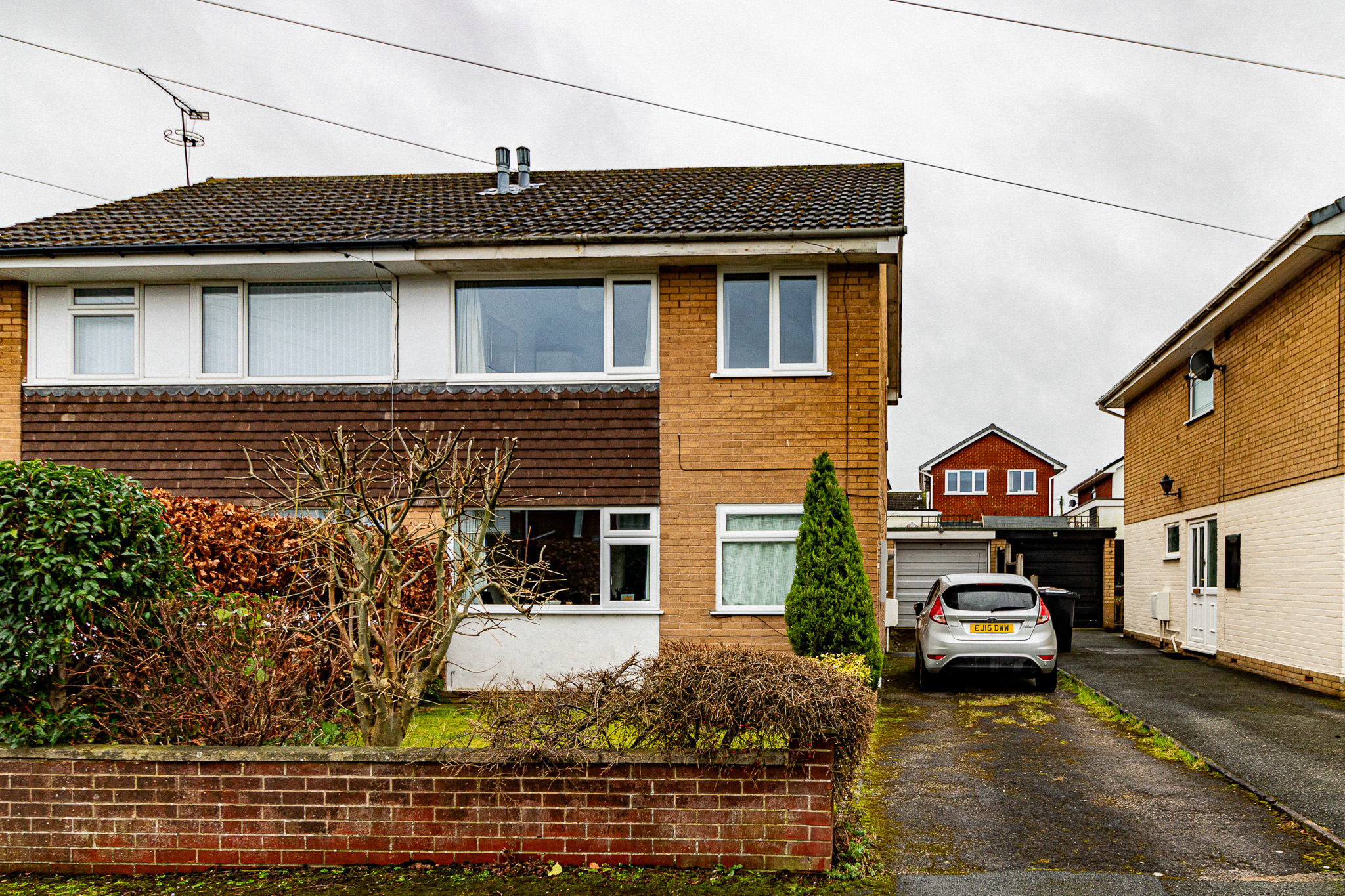 3 bedroom Semi-Detached House Let agreed