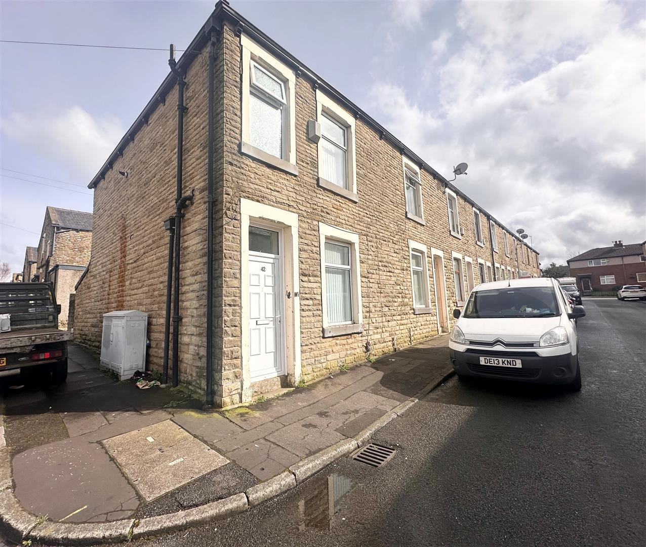 2 bedroom House For Sale