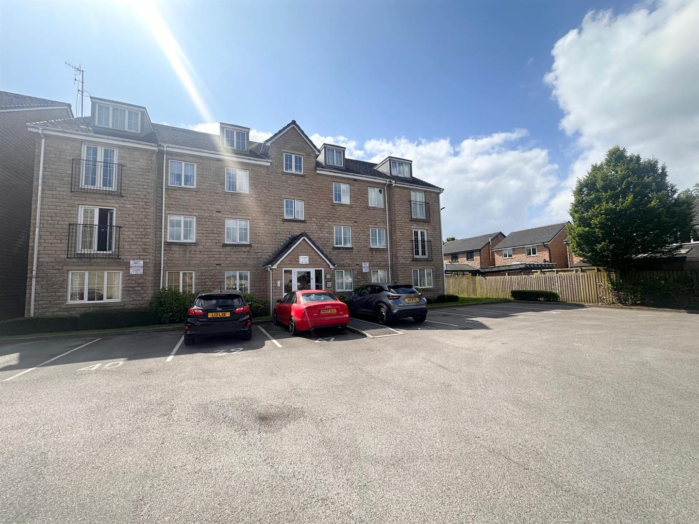2 bedroom Apartment For Sale