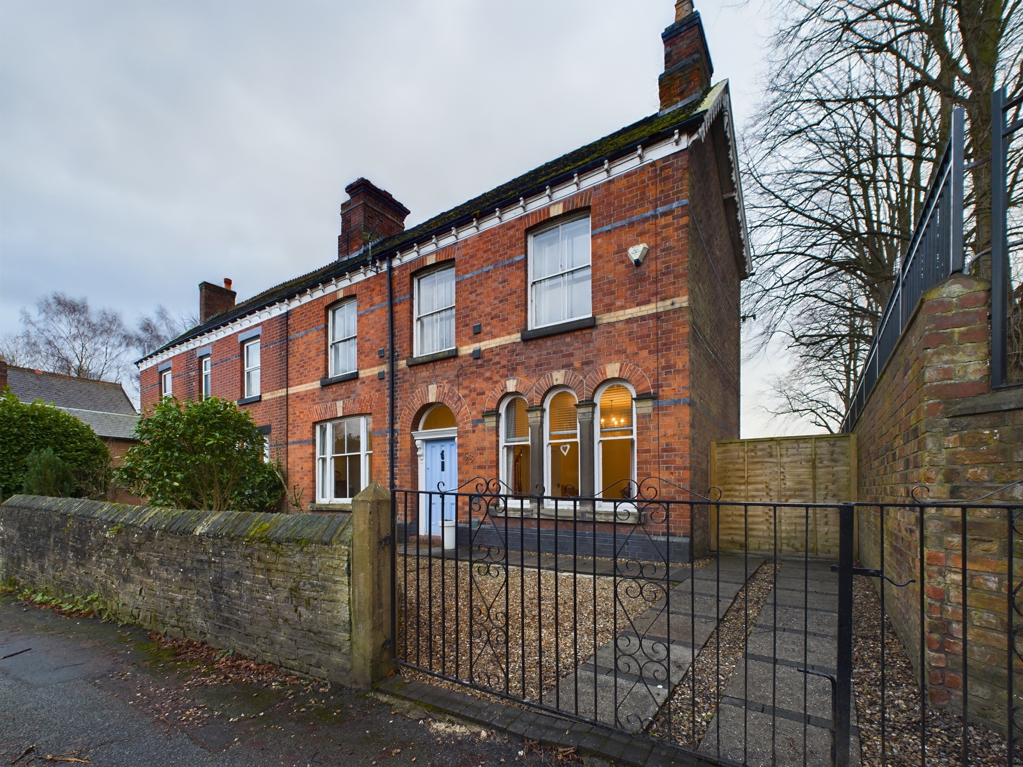 4 bedroom Semi-Detached House For Sale