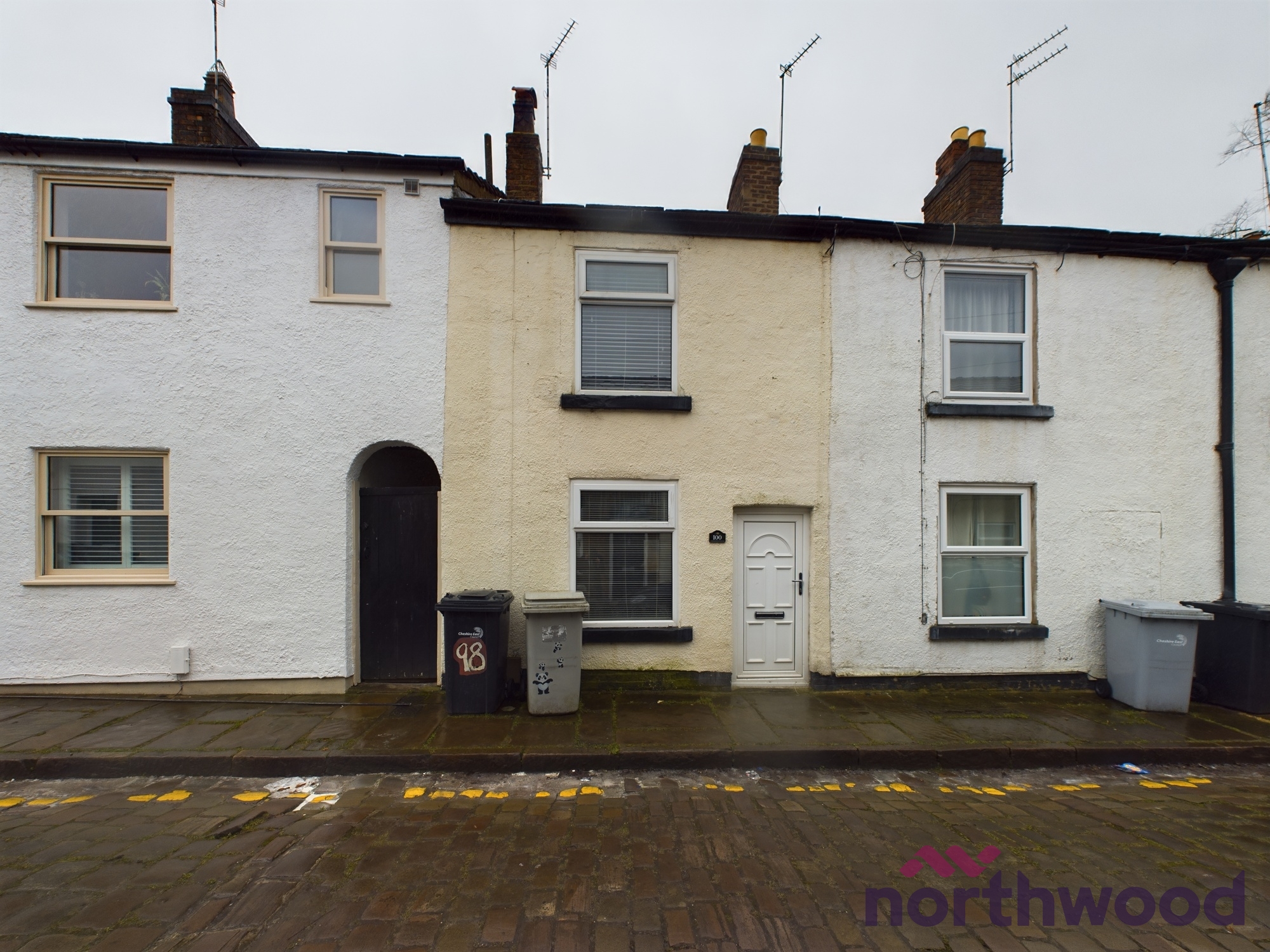 2 bedroom Terraced House Let agreed