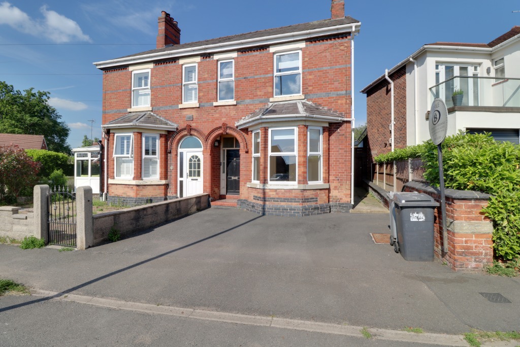 3 bedroom Semi-Detached House Let agreed