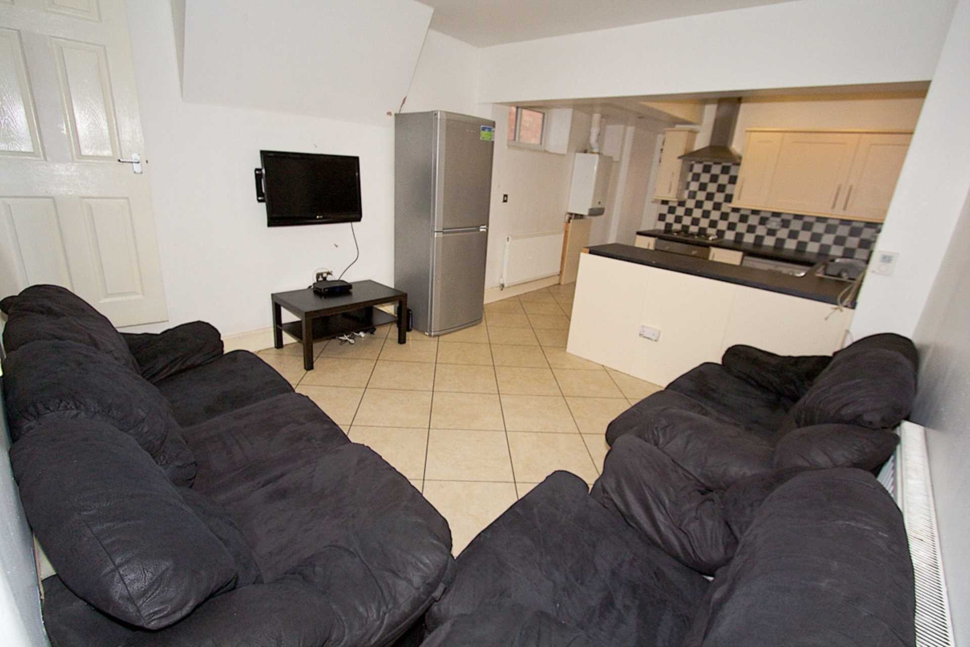 6 bedroom Terraced To Let