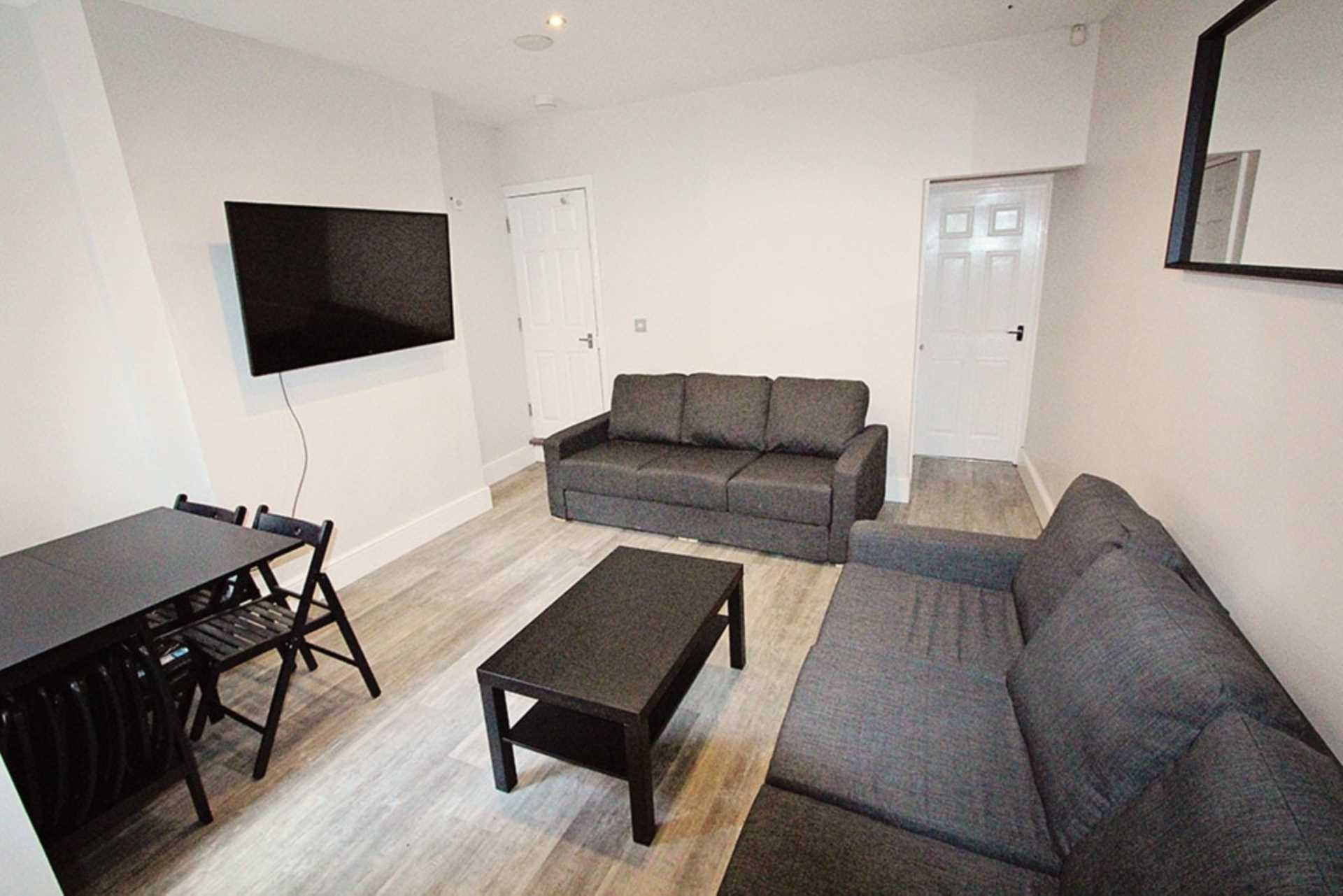 6 bedroom Terraced To Let