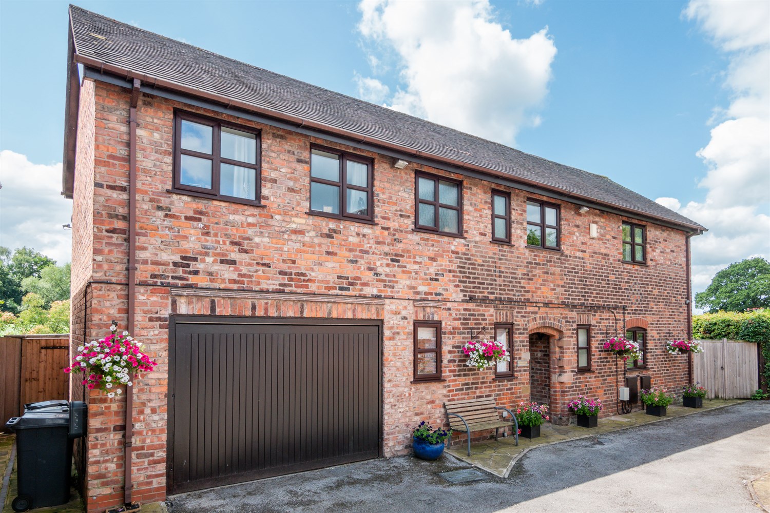 4 bedroom Detached House SSTC