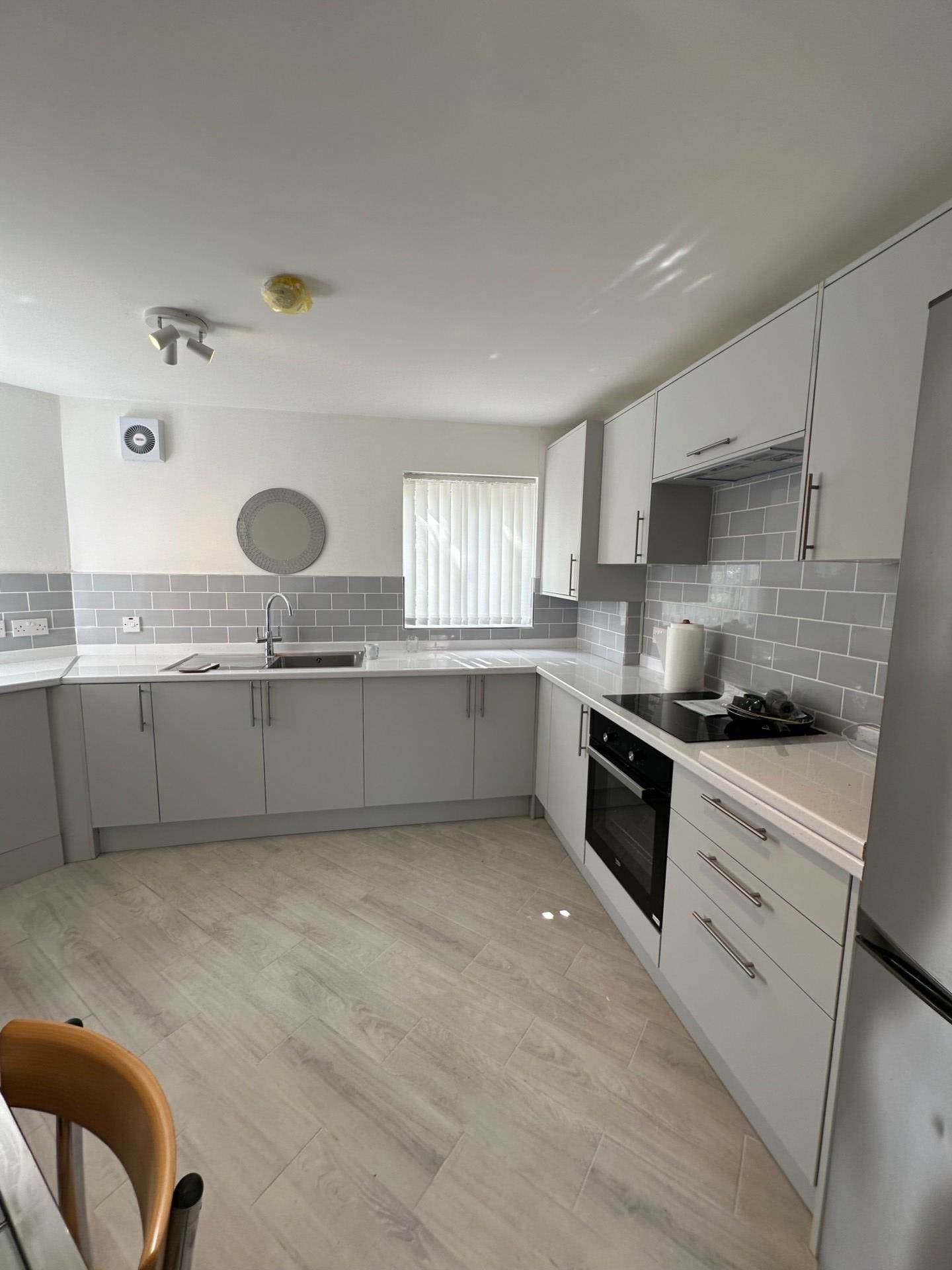 3 bedroom Semi-Detached Let