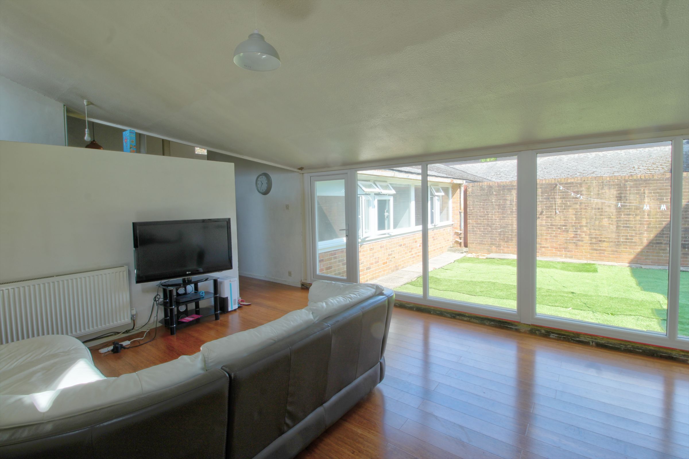 3 bedroom Terraced SSTC