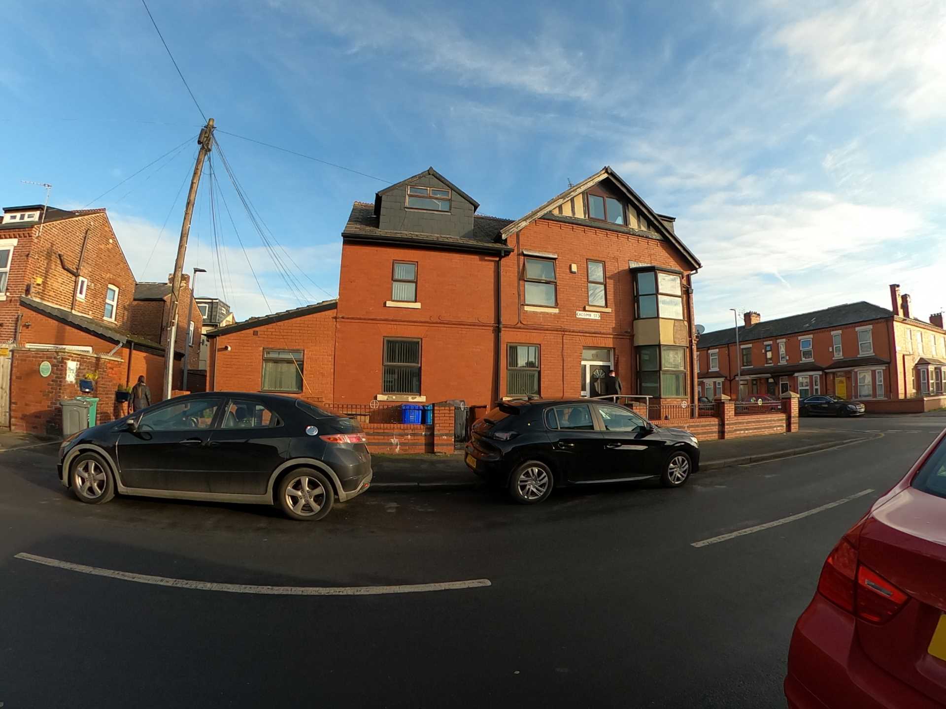 6 bedroom Terraced To Let