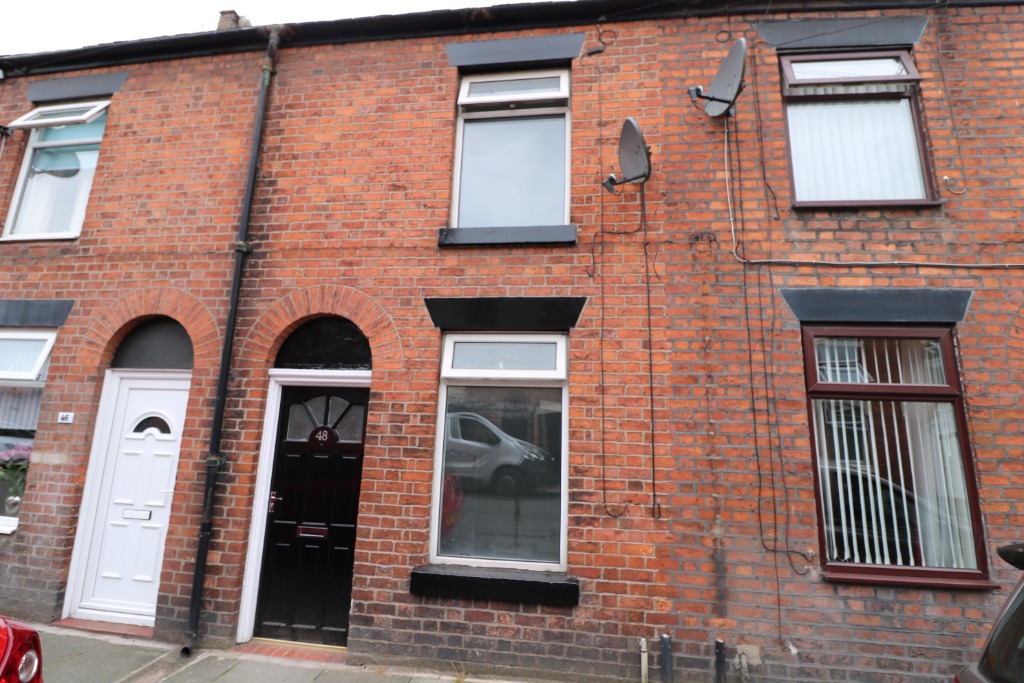 2 bedroom Terraced House Let agreed