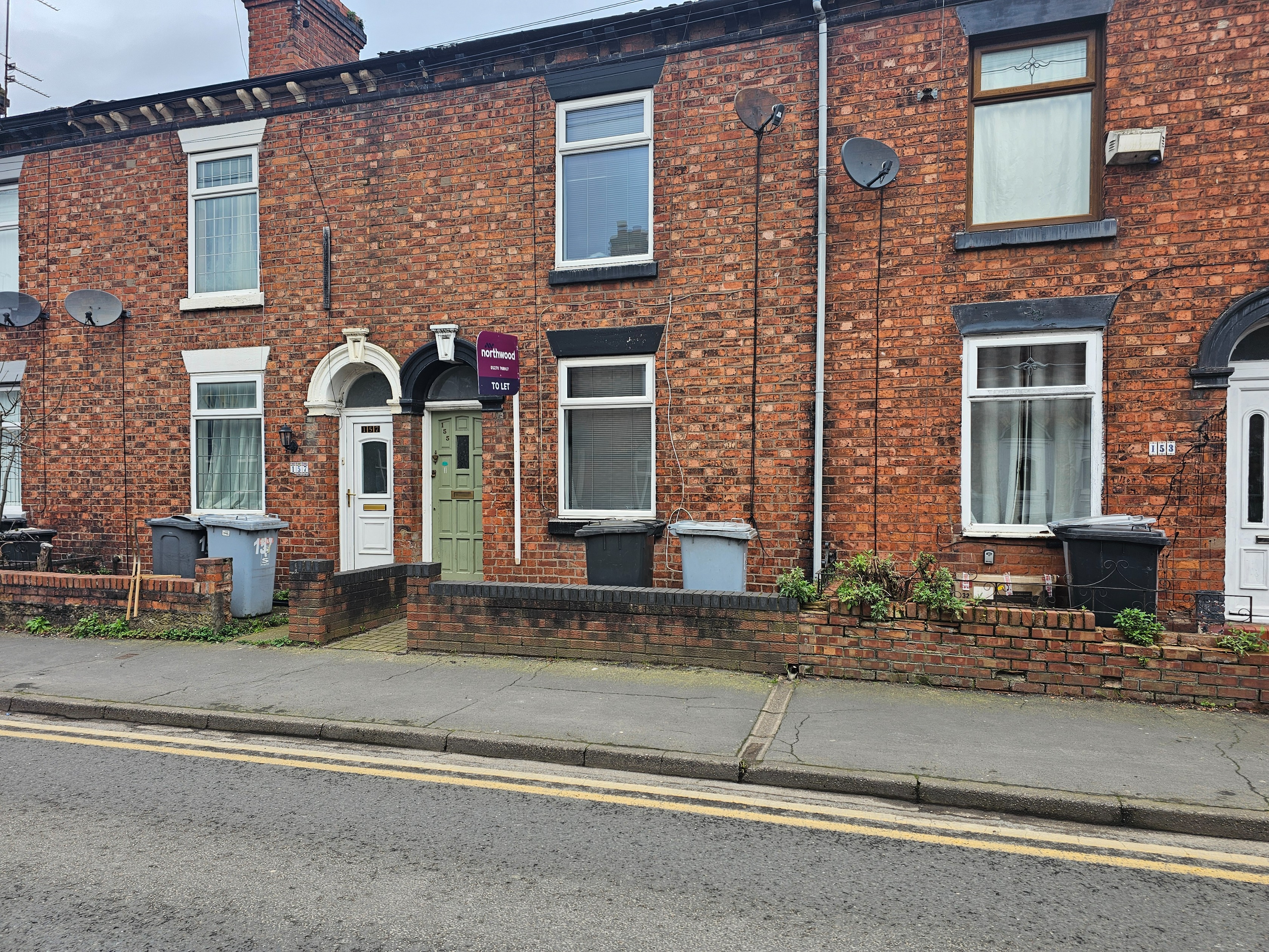 2 bedroom Terraced House Let agreed