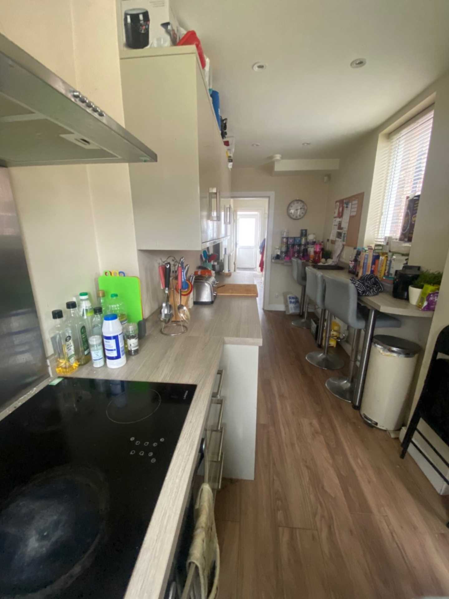3 bedroom Semi-Detached To Let