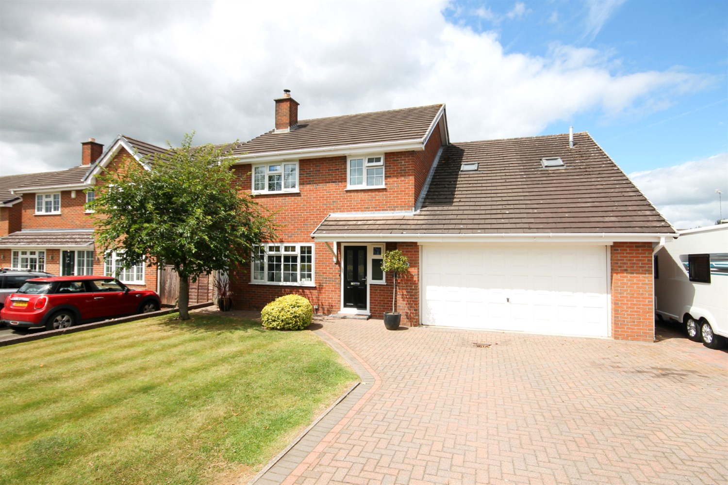 4 bedroom Detached house SSTC