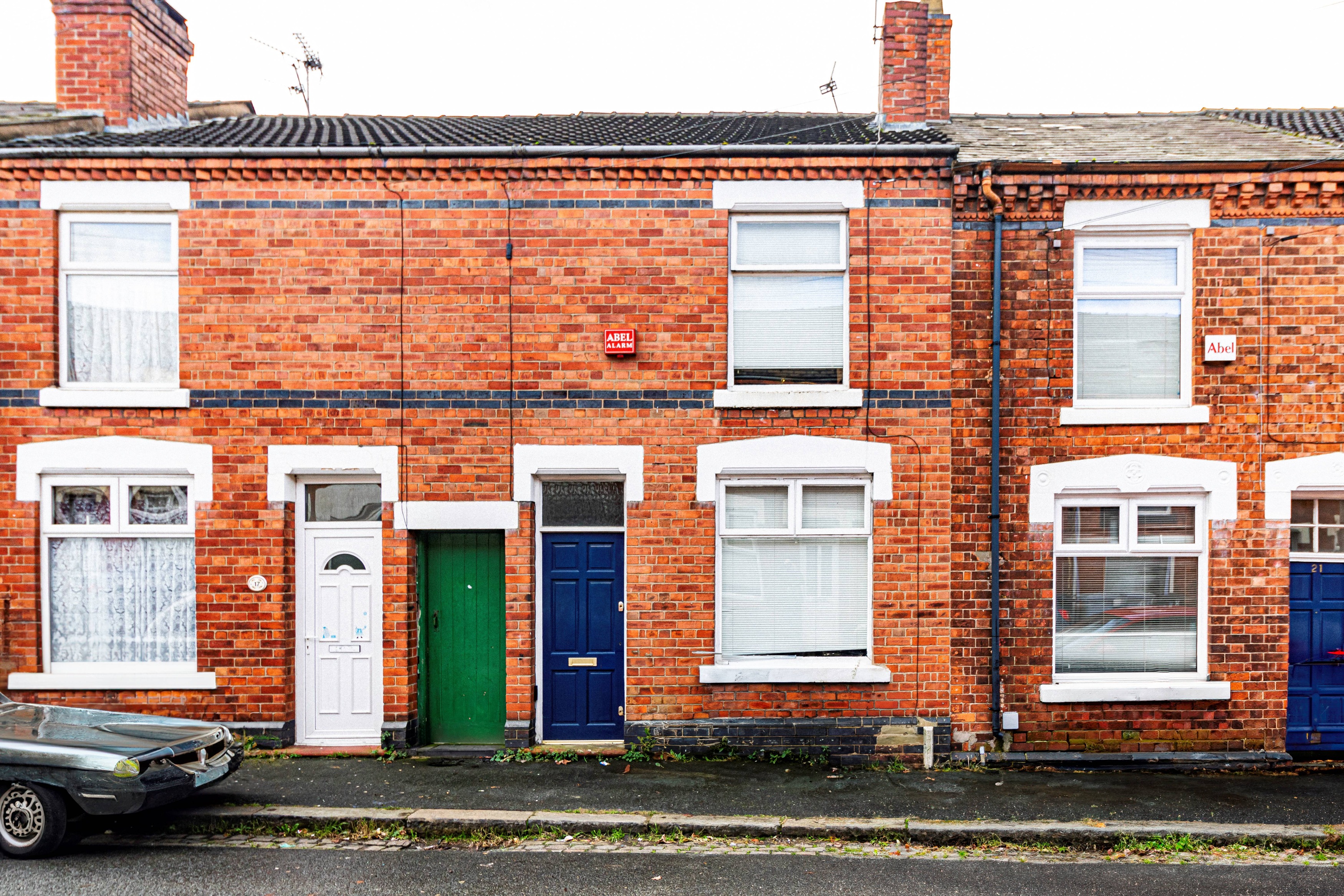 2 bedroom Terraced House SSTC