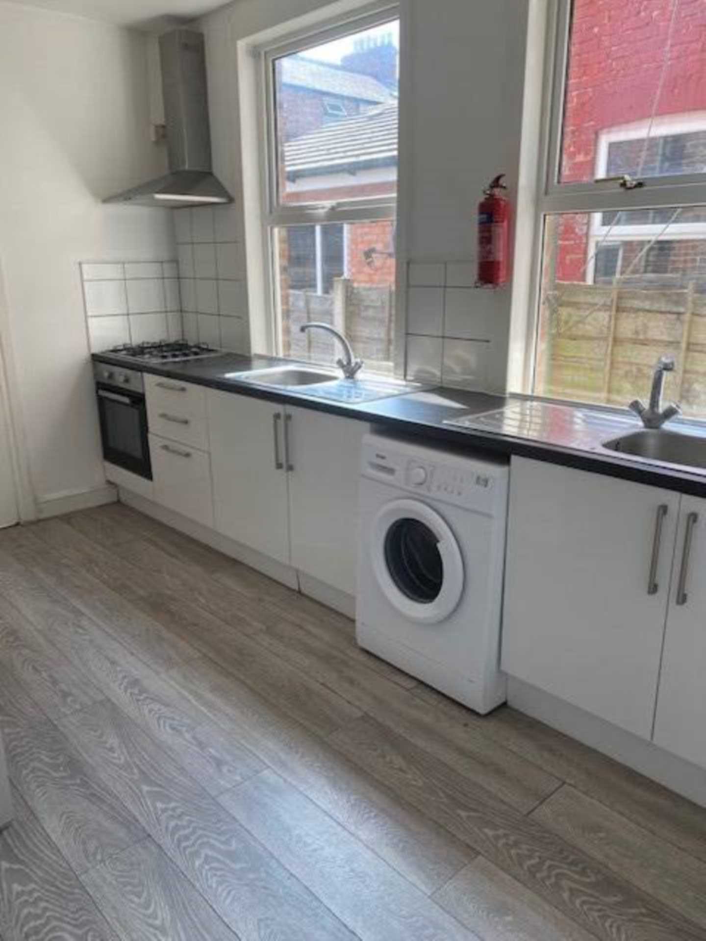 6 bedroom Terraced To Let