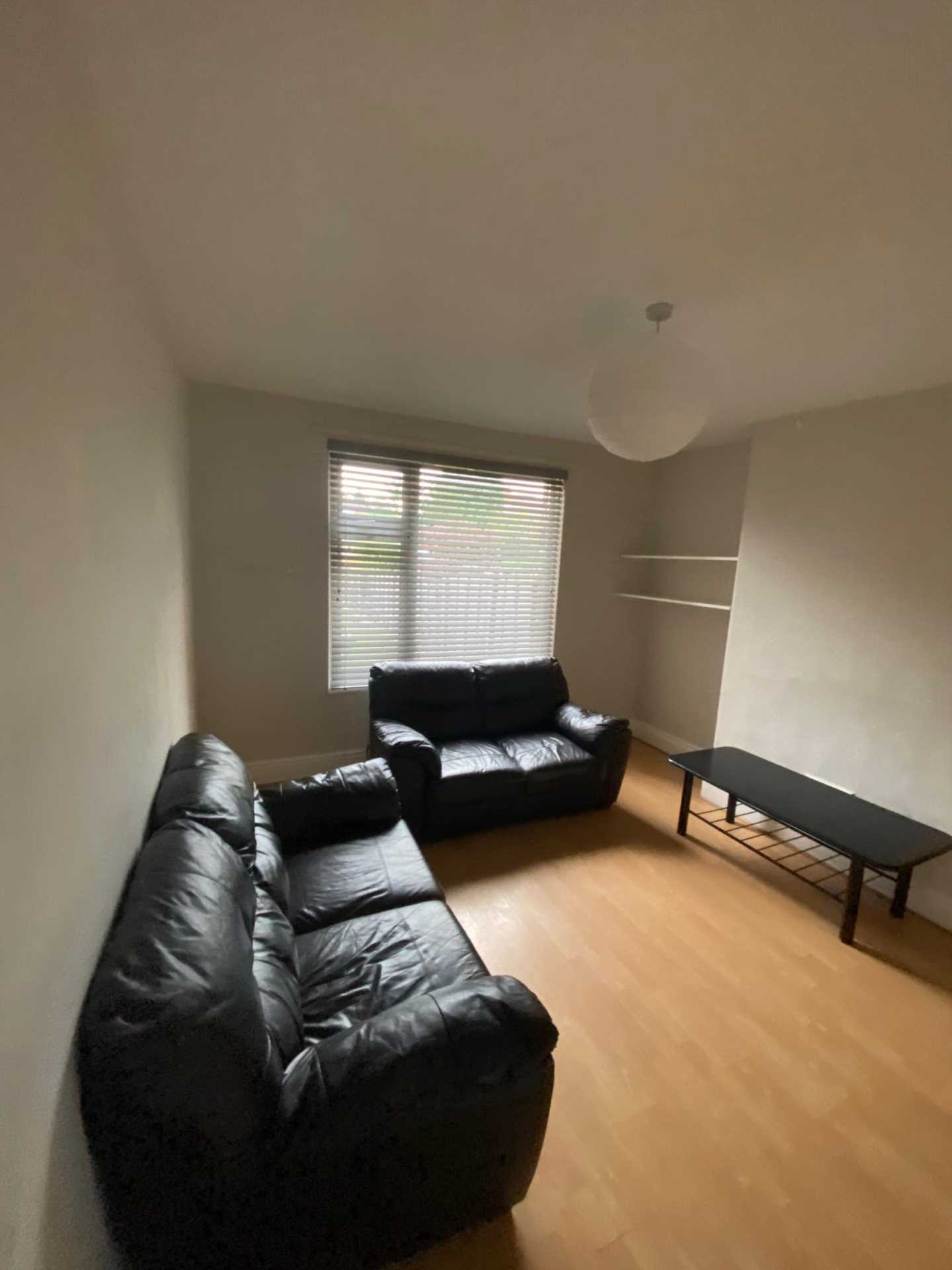 4 bedroom Semi-Detached To Let