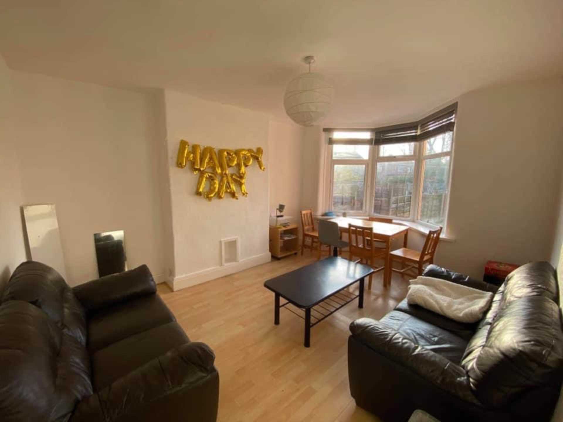 4 bedroom Semi-Detached To Let