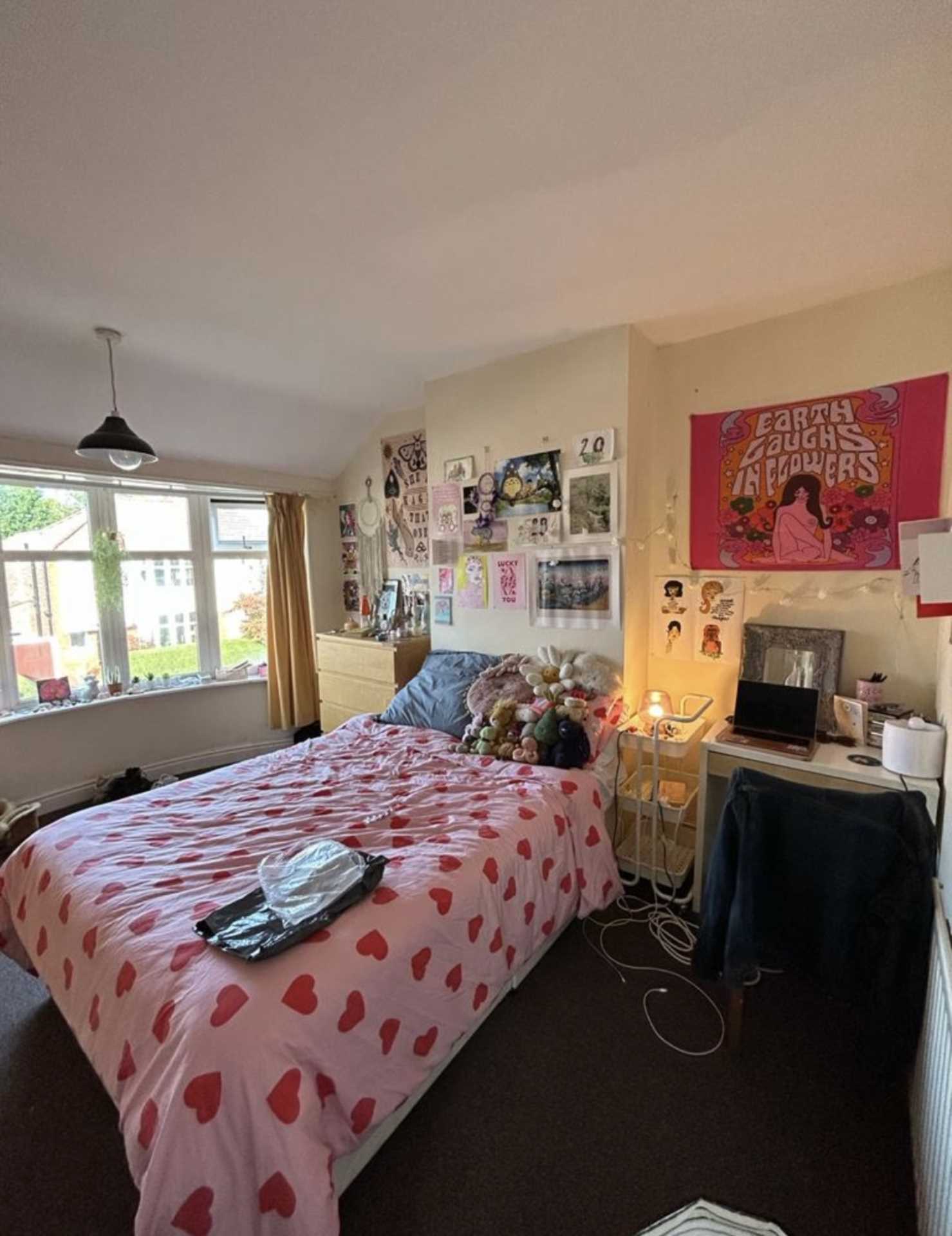 3 bedroom Semi-Detached To Let