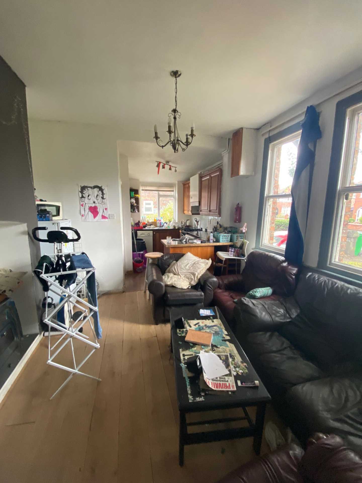 9 bedroom Semi-Detached To Let