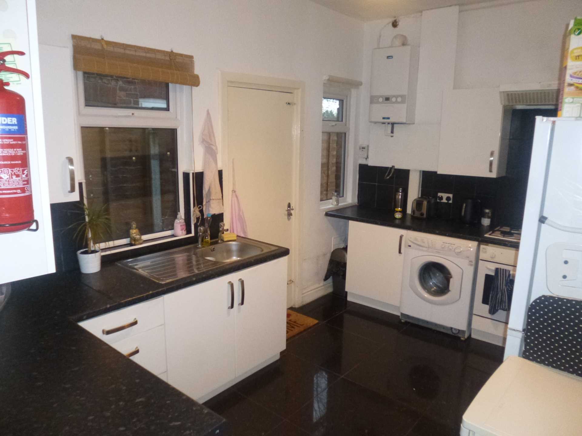 4 bedroom Terraced To Let