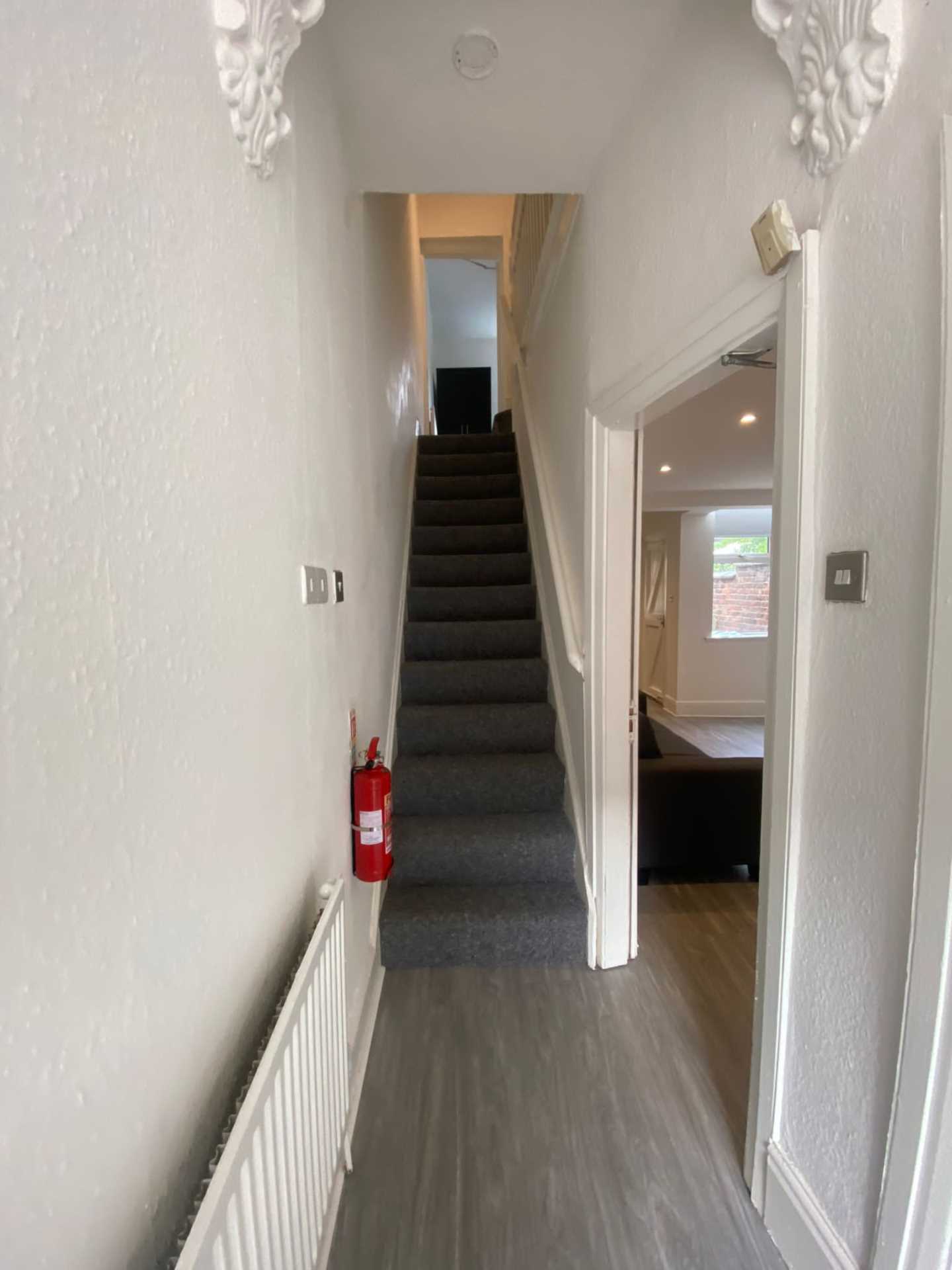 6 bedroom Terraced To Let