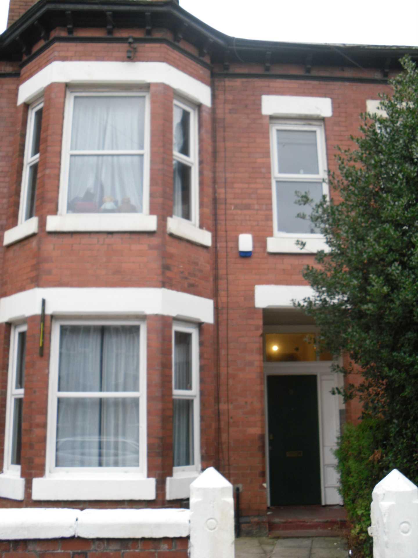 7 bedroom Semi-Detached To Let