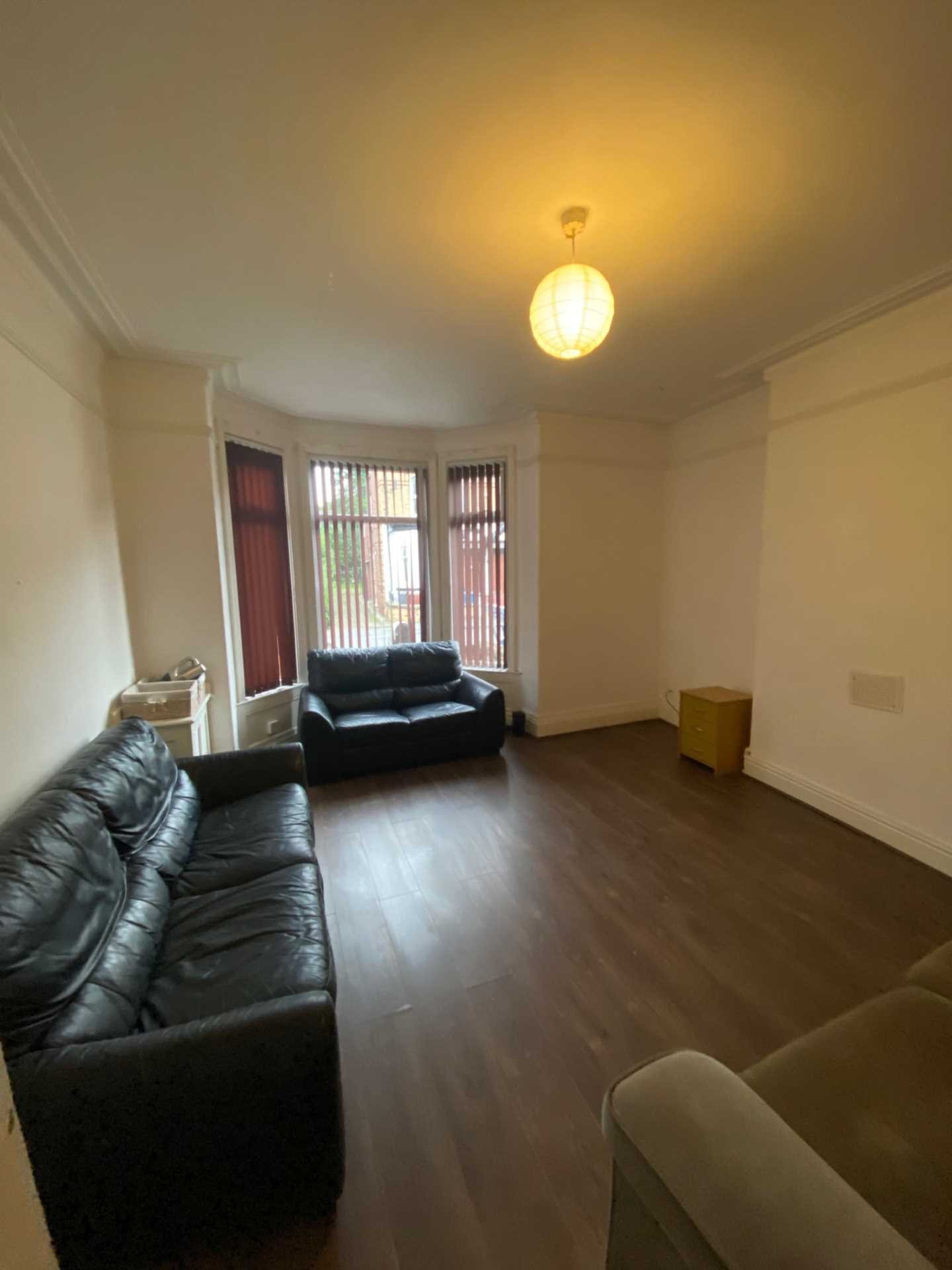 7 bedroom Semi-Detached To Let