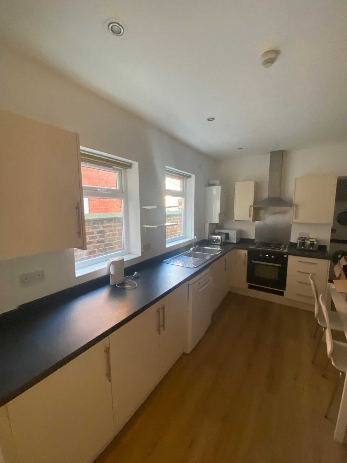 5 bedroom Terraced To Let