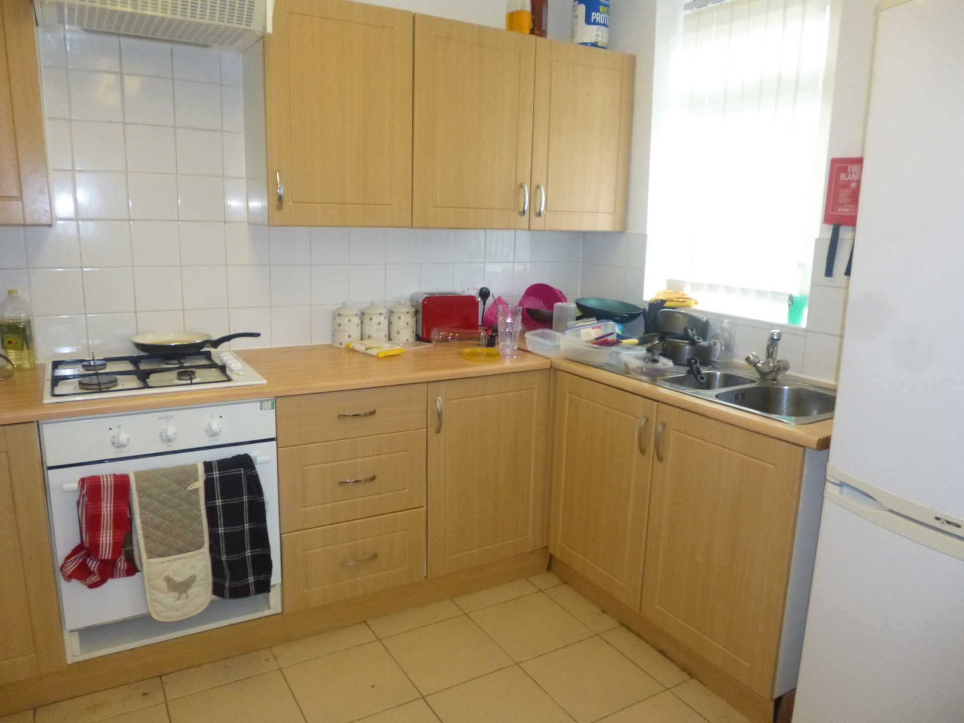 4 bedroom End Terrace To Let