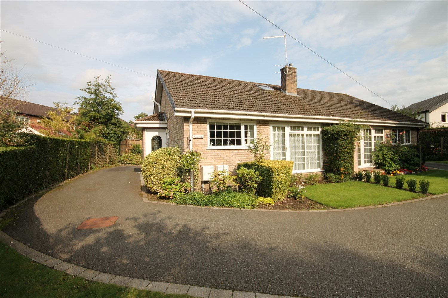 2 bedroom Semi-Detached House Sold