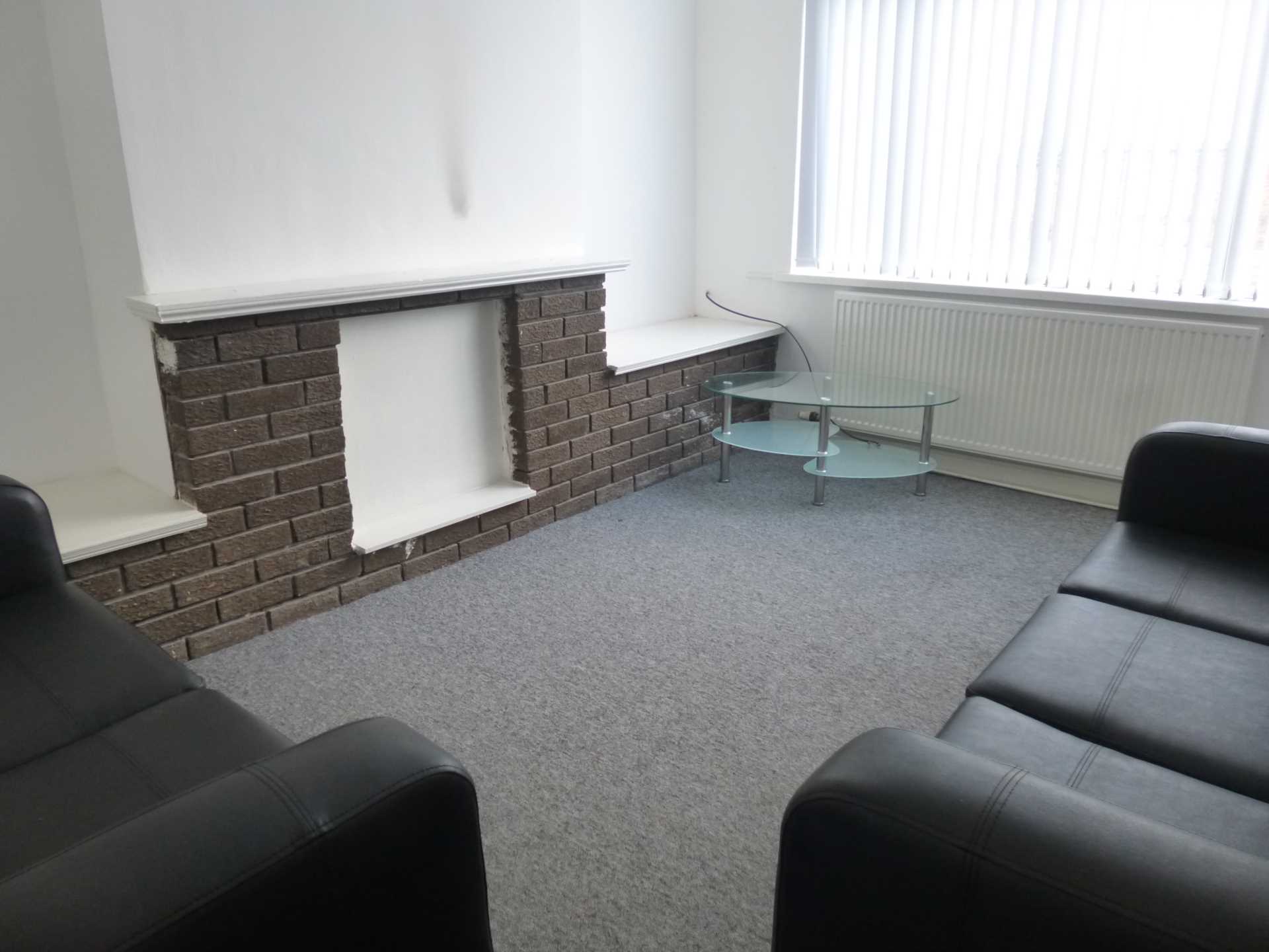 2 bedroom Terraced To Let