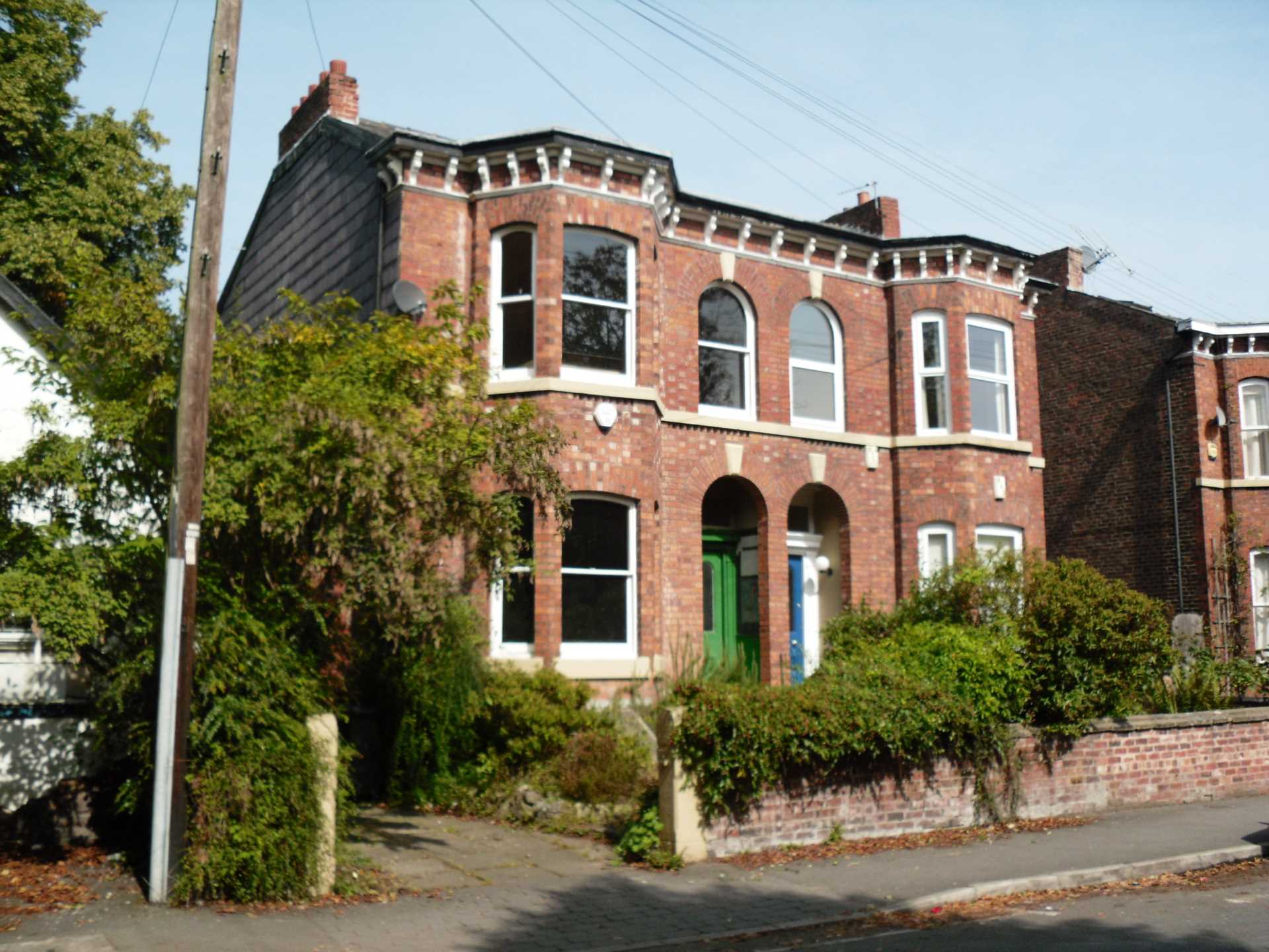 7 bedroom Semi-Detached To Let