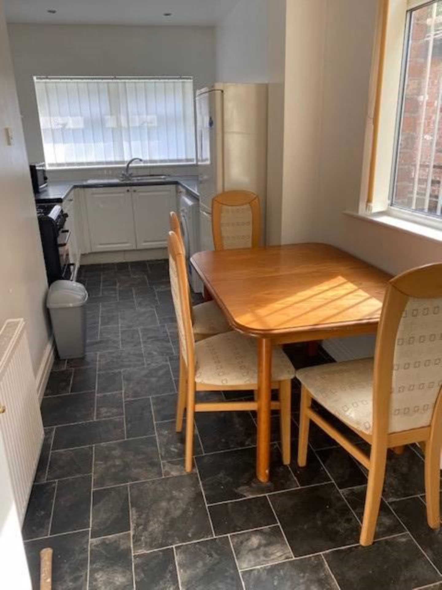 4 bedroom Semi-Detached To Let